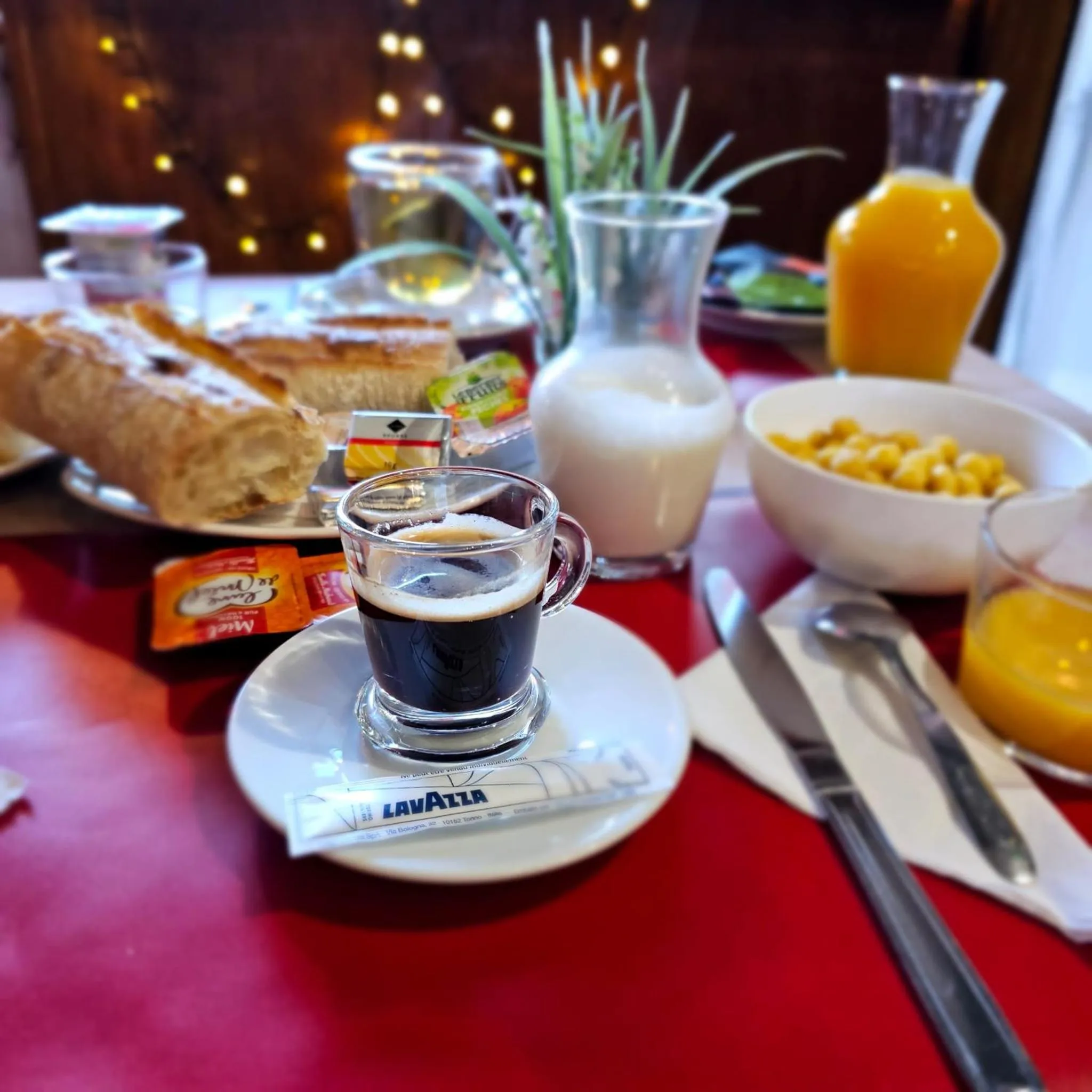 Breakfast in Hotel du Commerce et de Navarre