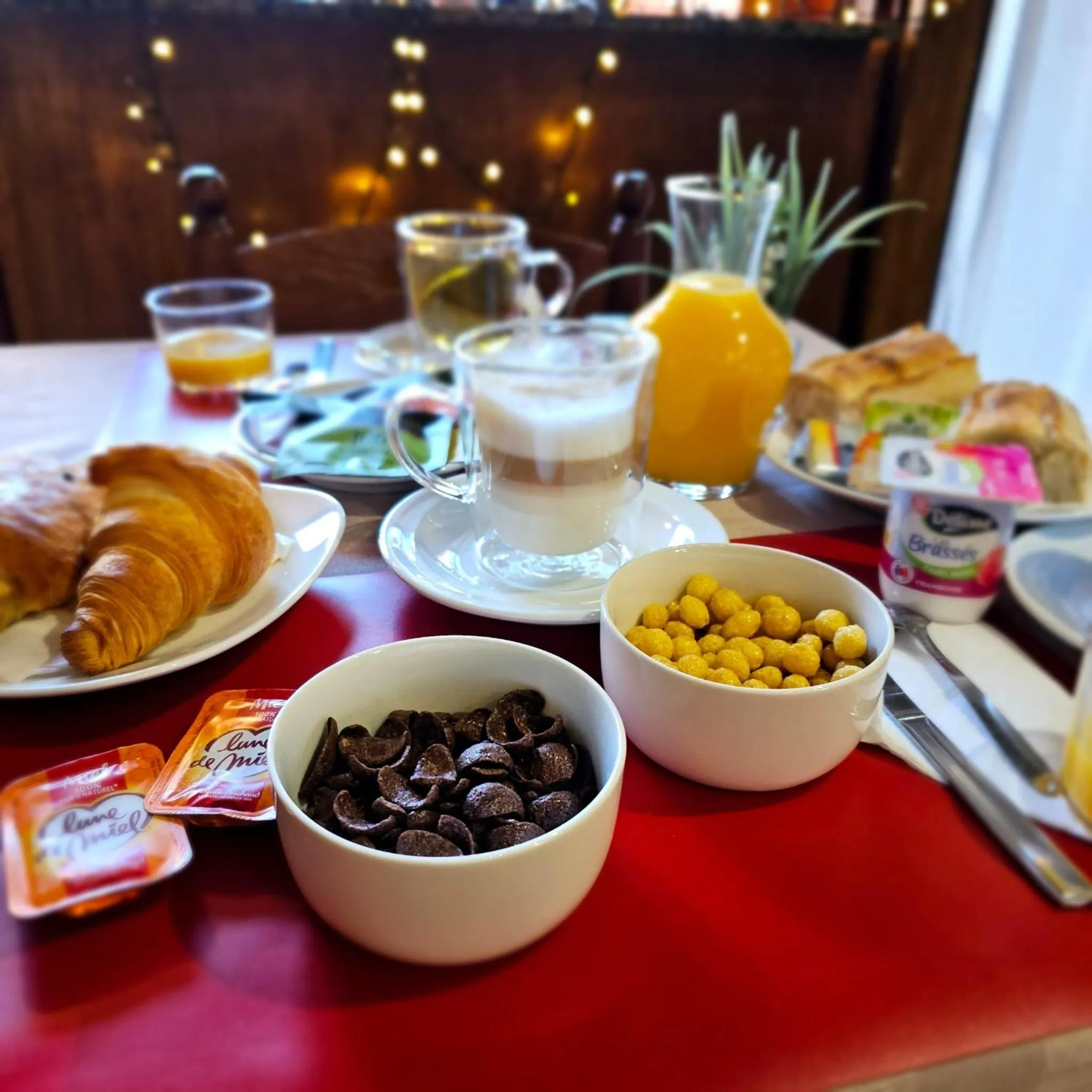 Breakfast in Hotel du Commerce et de Navarre