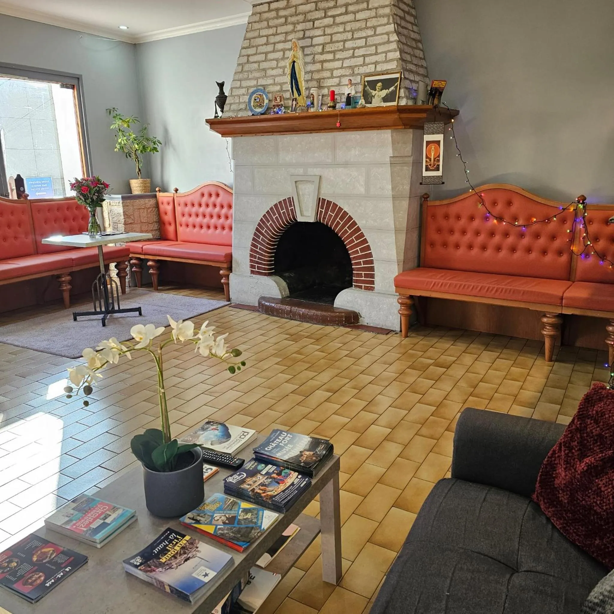 Lobby or reception in Hotel du Commerce et de Navarre