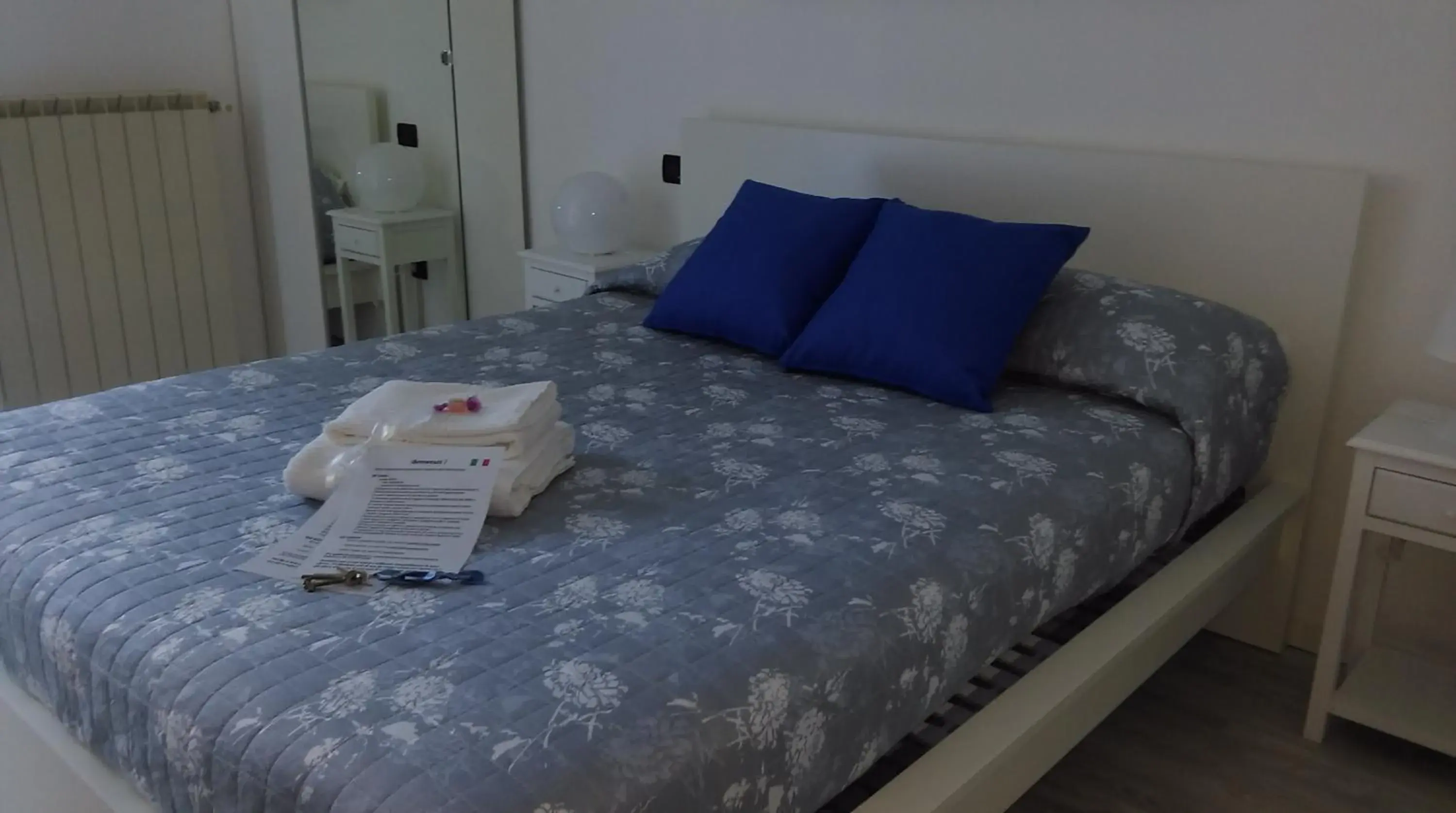 Double Room with Private External Bathroom in Borgo Antico Rooms Self Check-in Double Room with Private External Bathroom in Borgo Antico Rooms Self Check-in