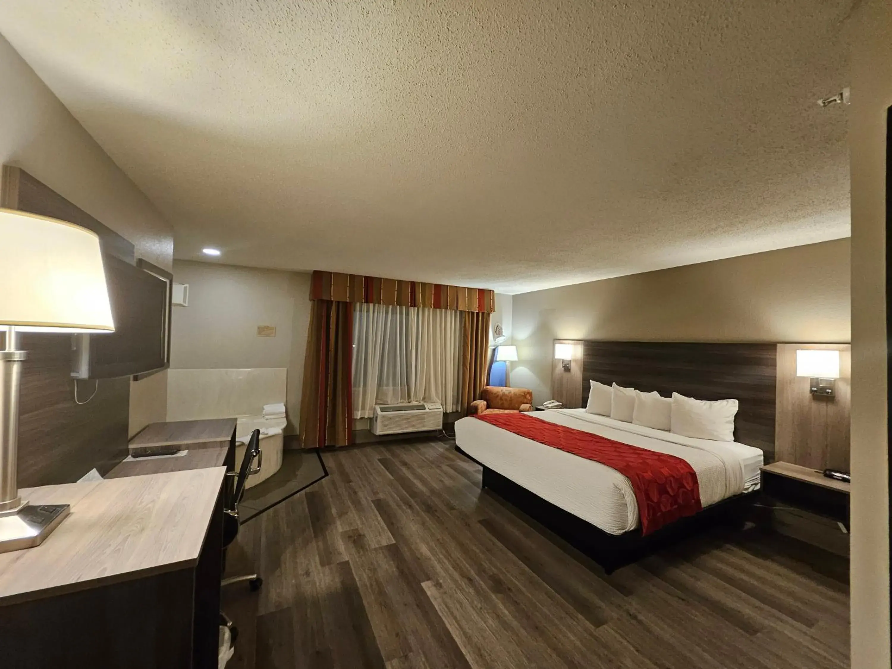 1 King Bed, Studio Suite, Non-Smoking in Ramada by Wyndham Platte City KCI Airport 1 King Bed, Studio Suite, Non-Smoking in Ramada by Wyndham Platte City KCI Airport