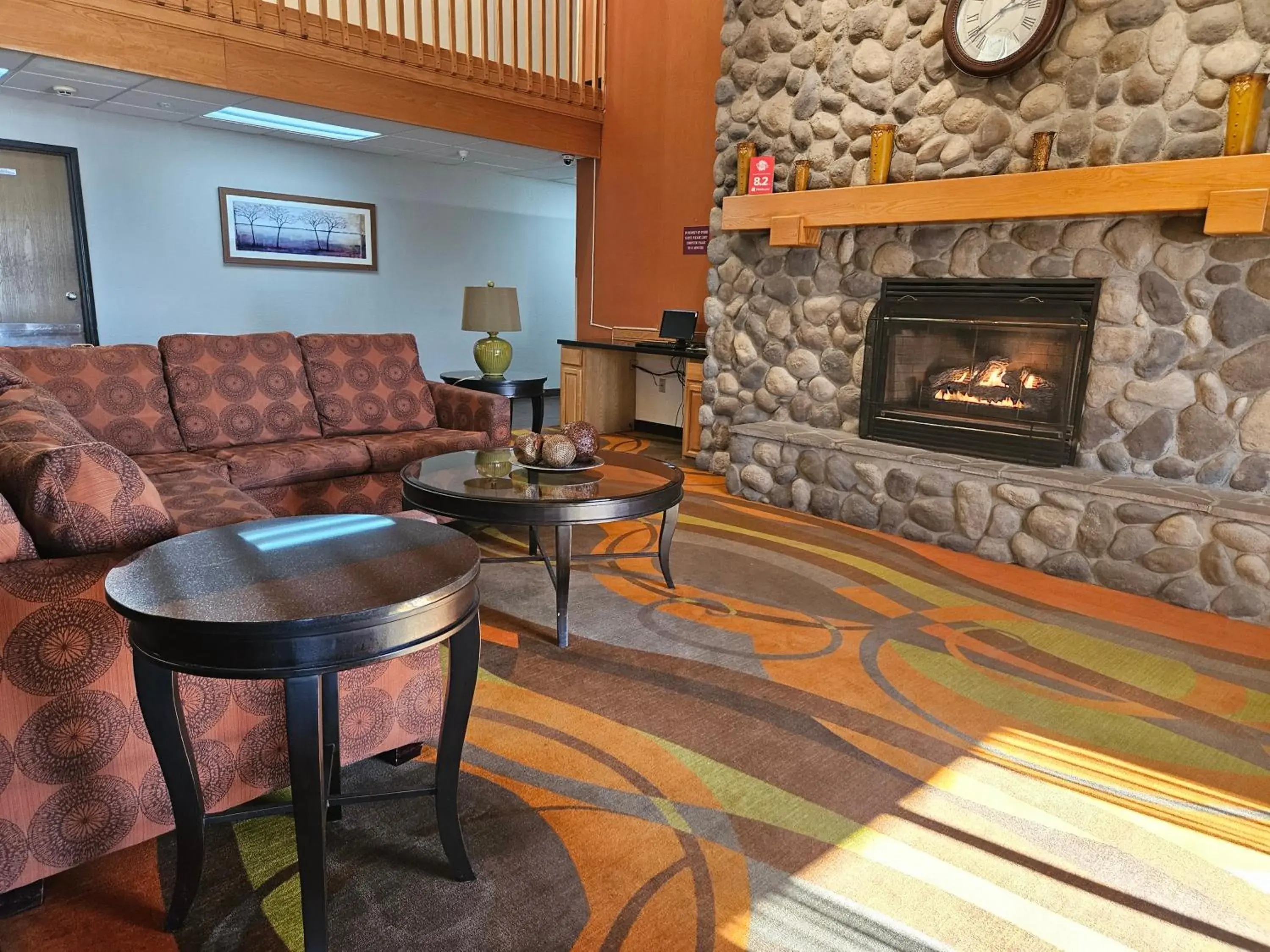 Lobby or reception in Ramada by Wyndham Platte City KCI Airport Lobby or reception in Ramada by Wyndham Platte City KCI Airport