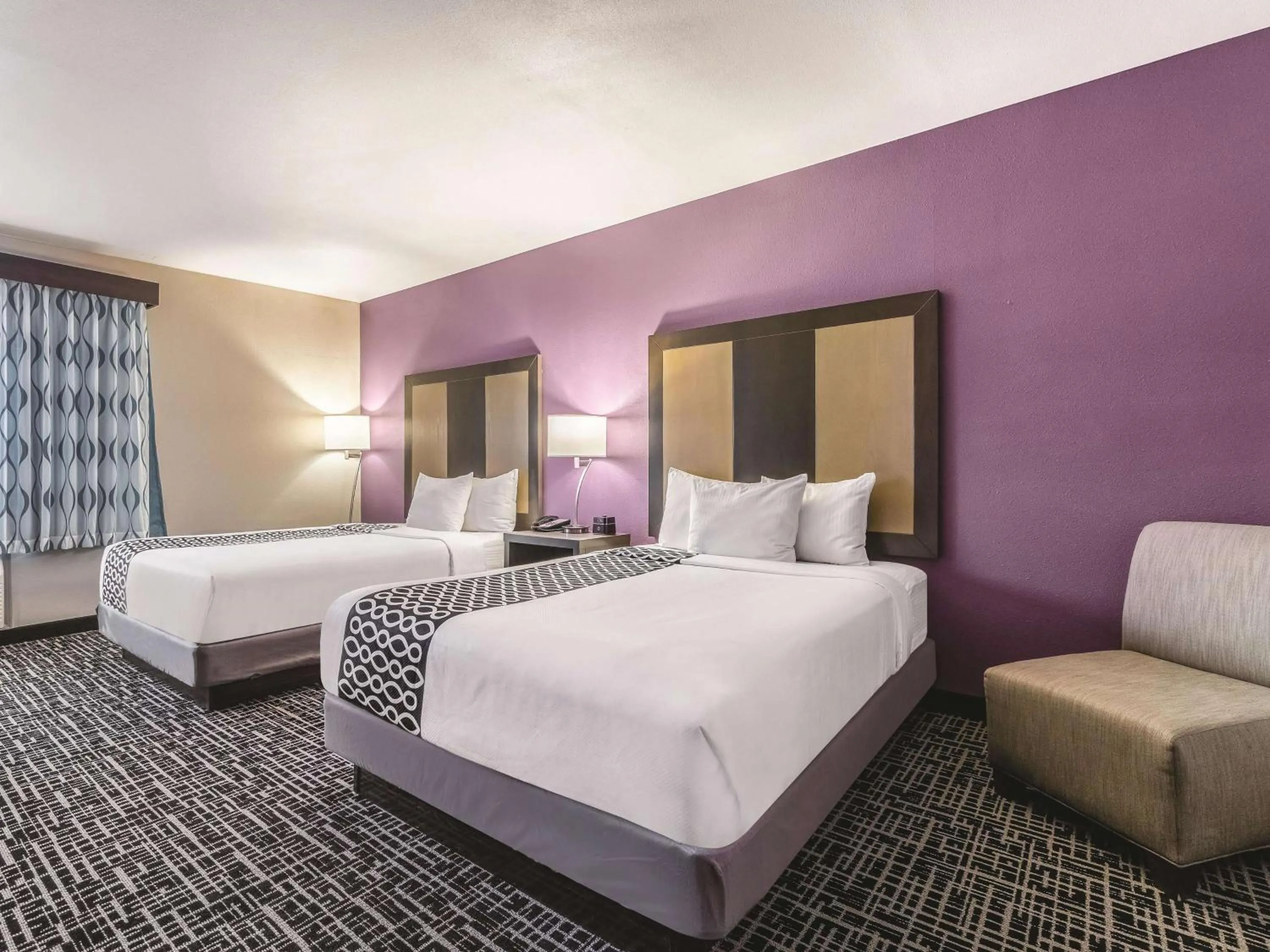 Photo of the whole room, Bed in La Quinta by Wyndham Glenwood Springs