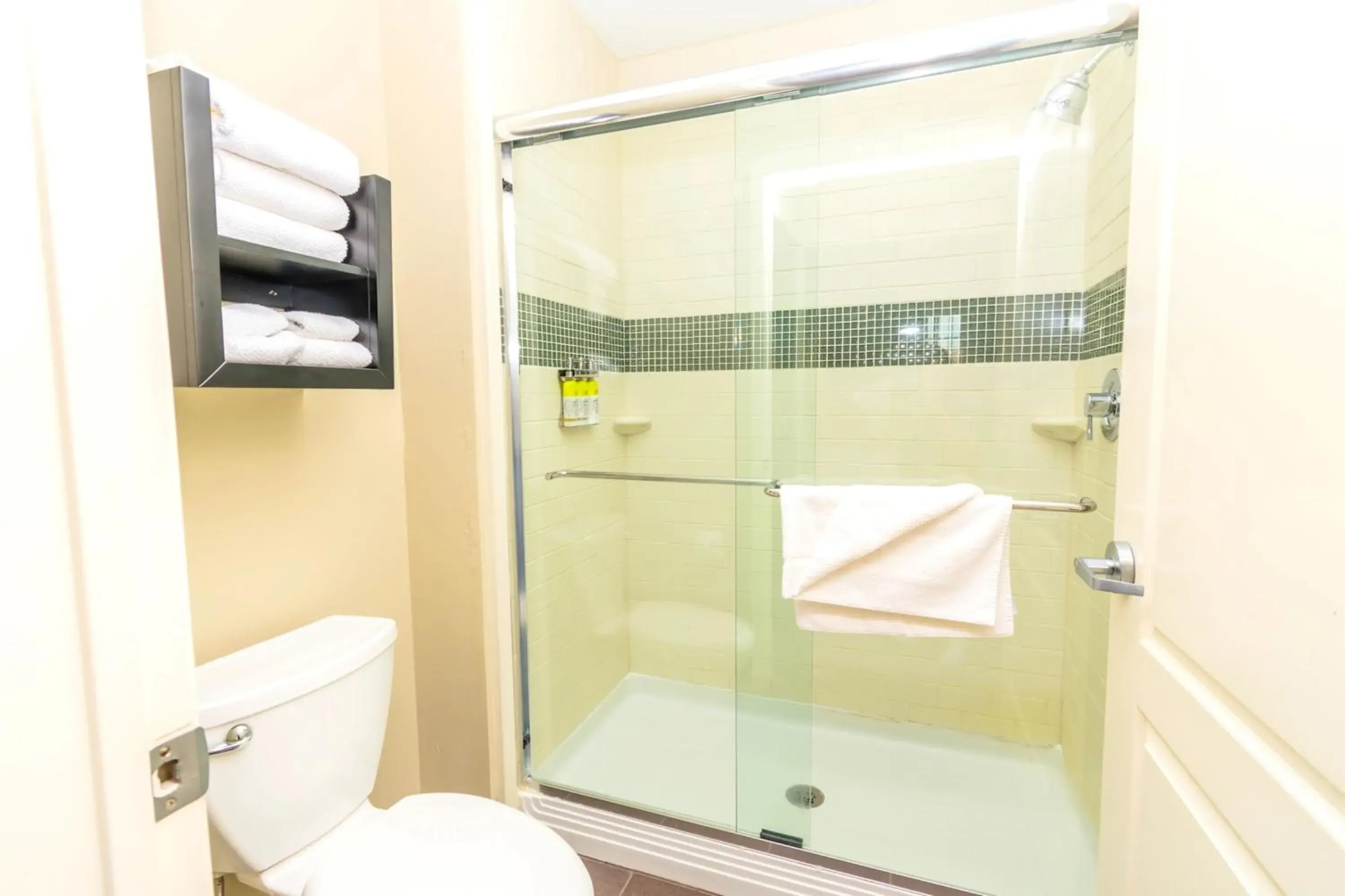 Two-Bedroom Suite in Staybridge Suites Houston - IAH Airport by IHG Two-Bedroom Suite in Staybridge Suites Houston - IAH Airport by IHG