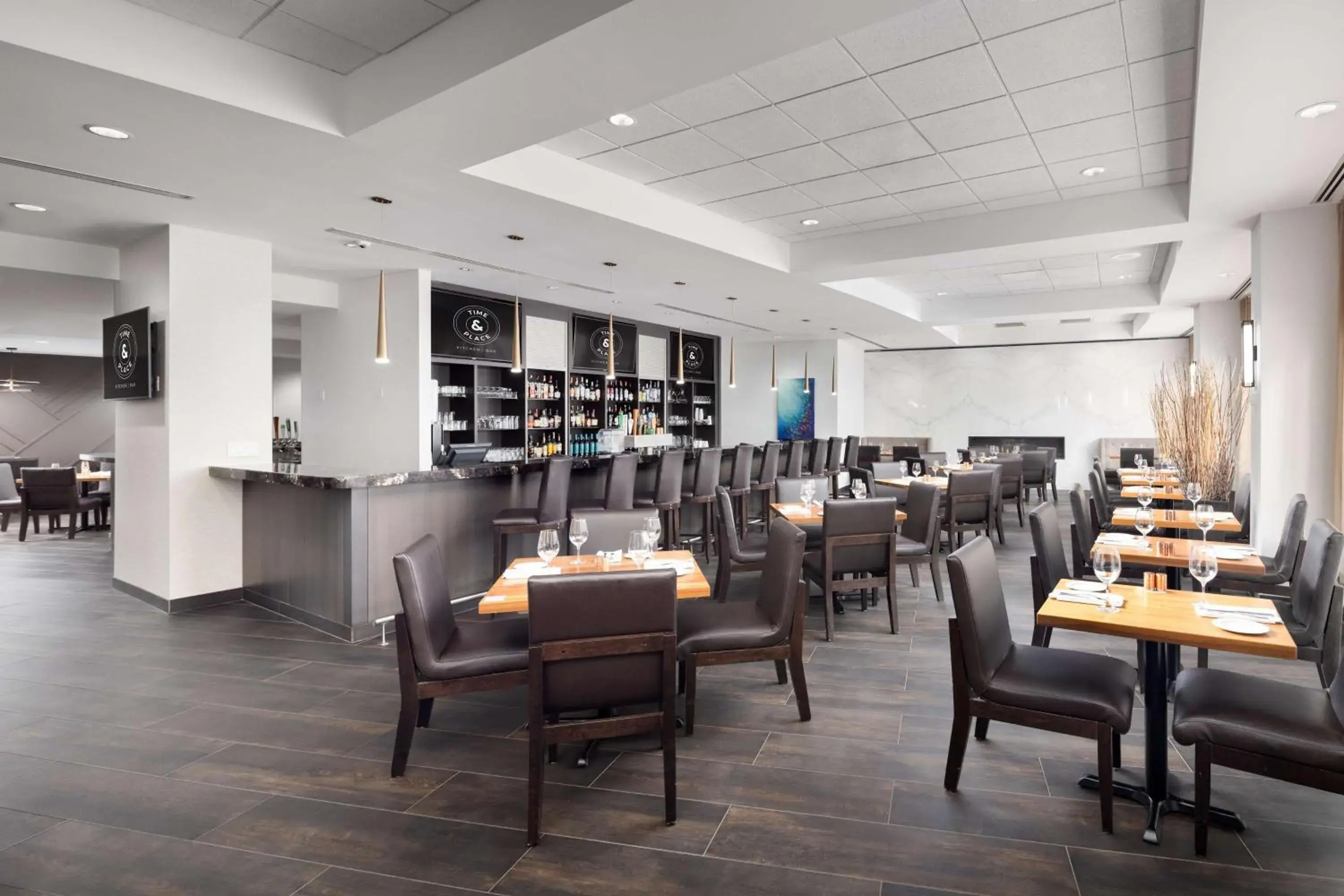 Lounge or bar in Hilton Vancouver Metrotown Lounge or bar in Hilton Vancouver Metrotown