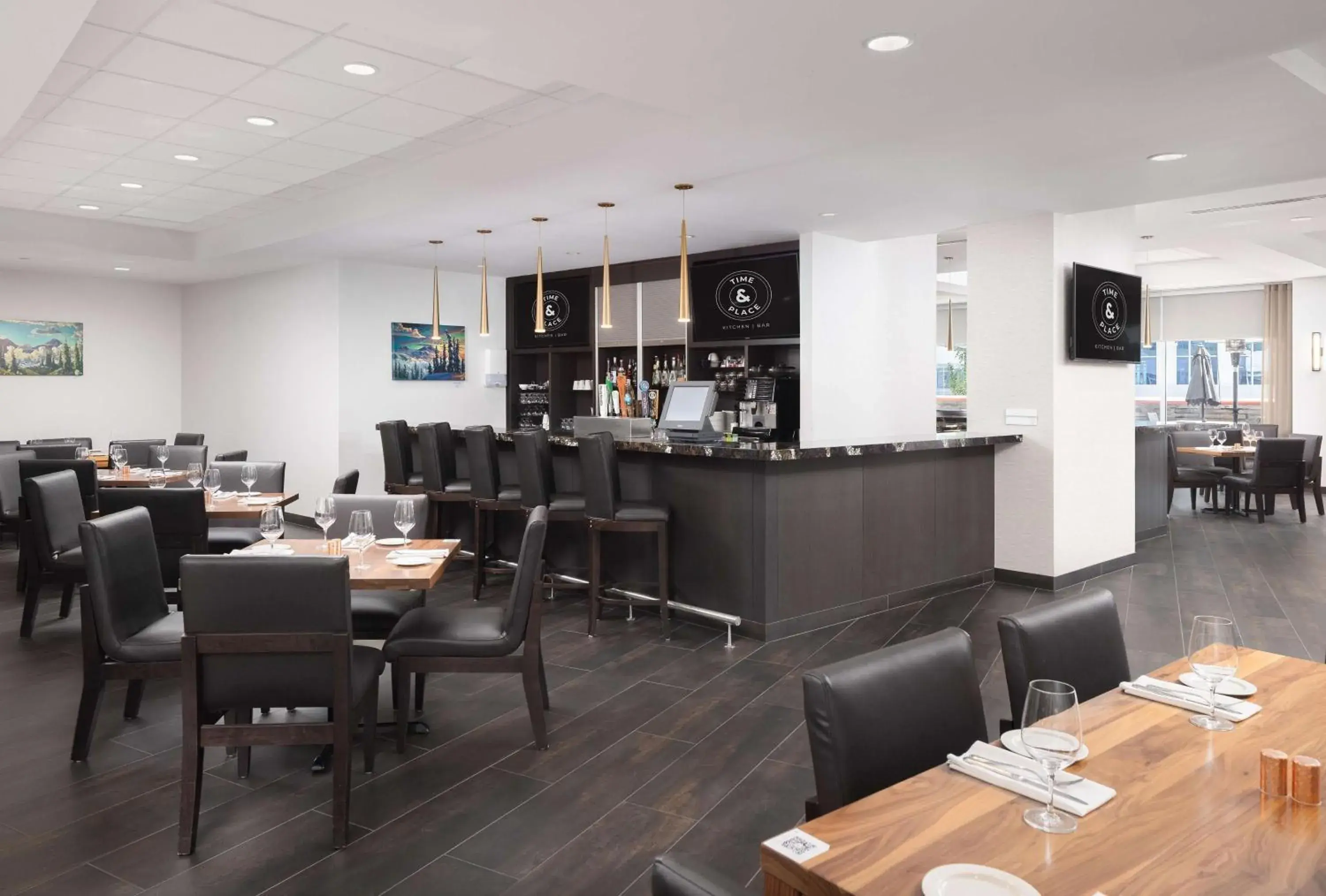 Lounge or bar in Hilton Vancouver Metrotown Lounge or bar in Hilton Vancouver Metrotown