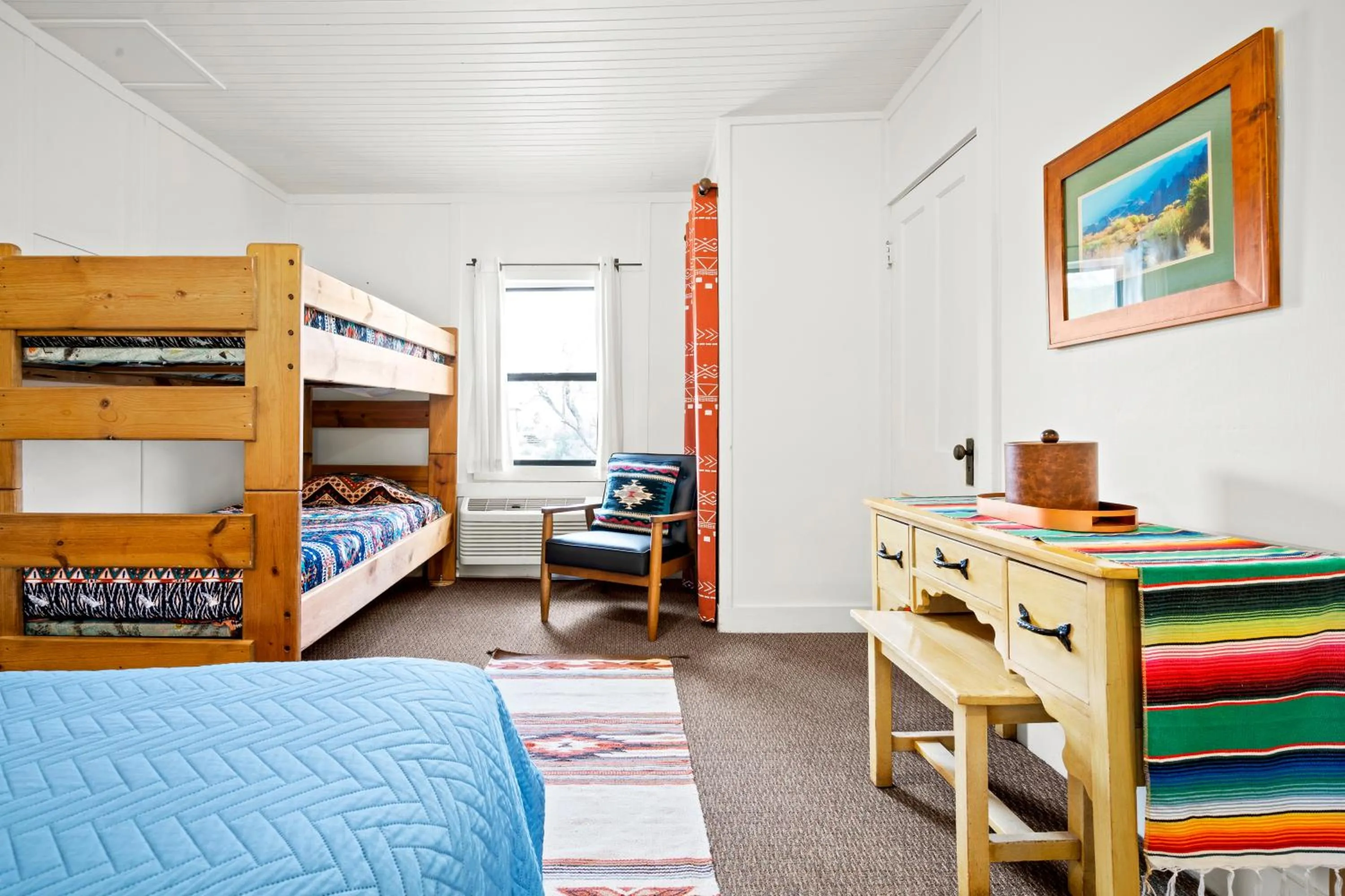Bed in Saguaro Lake Ranch
