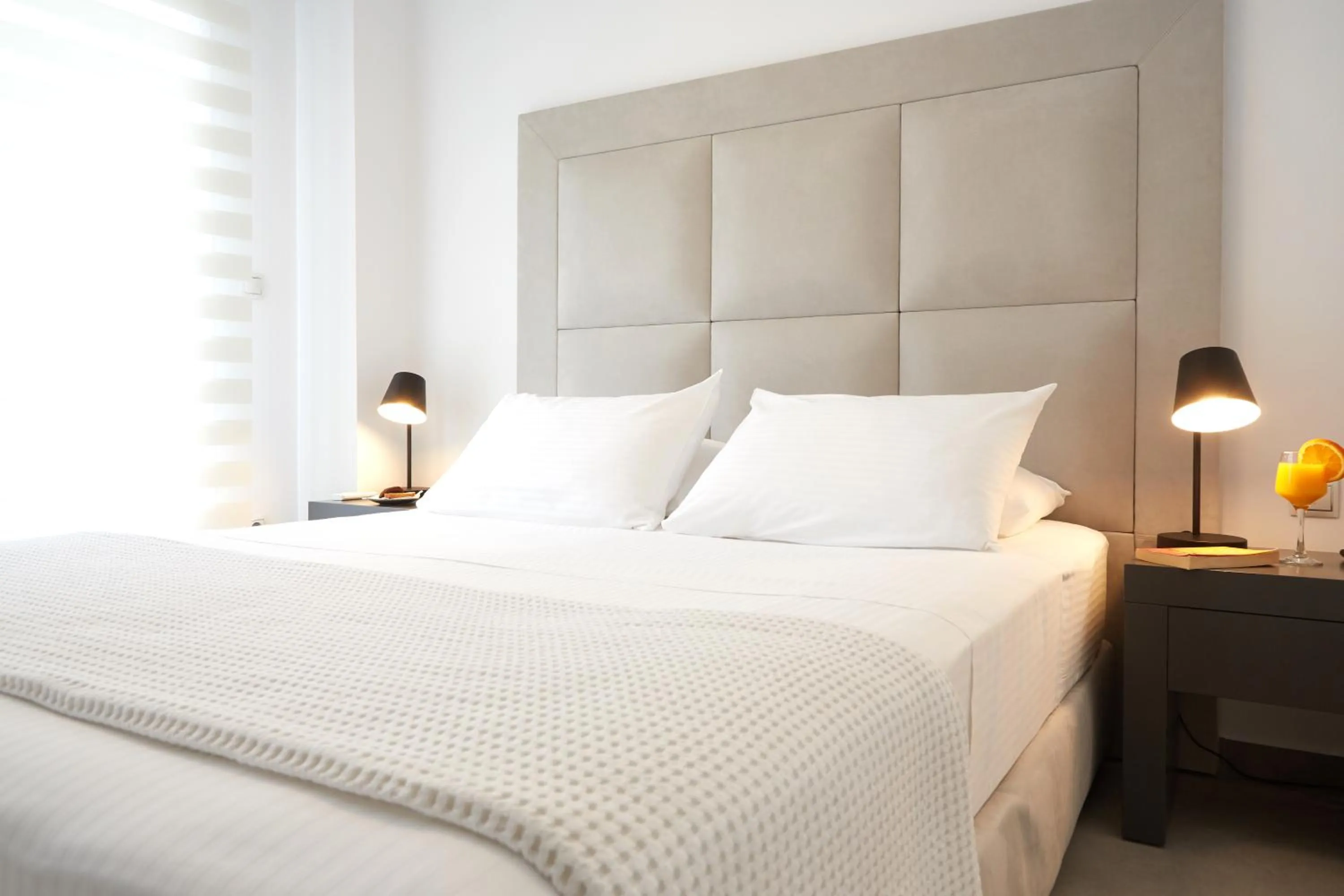 Bed in Athenian Residences