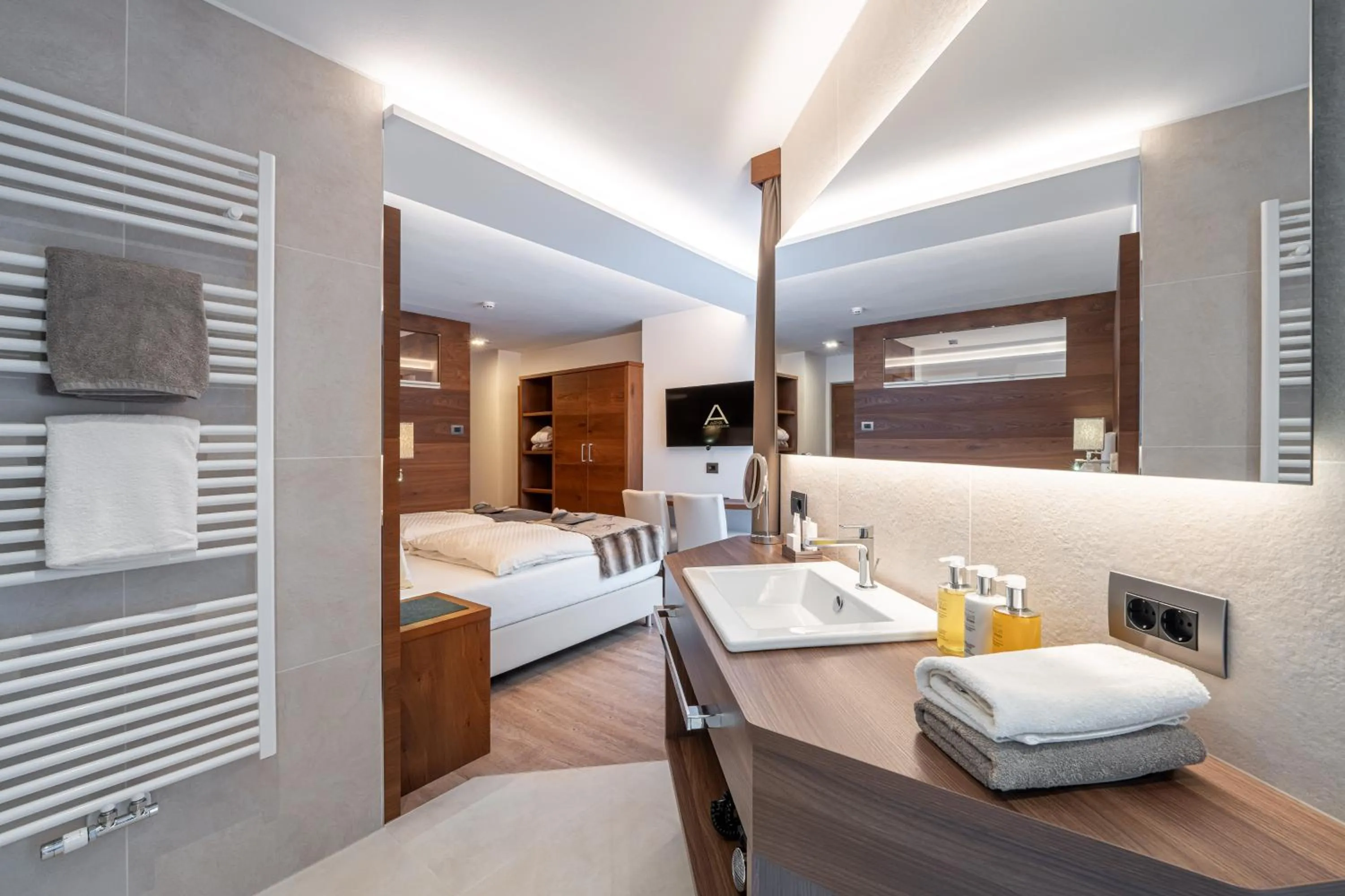 Bed in Arya Alpine Lodge