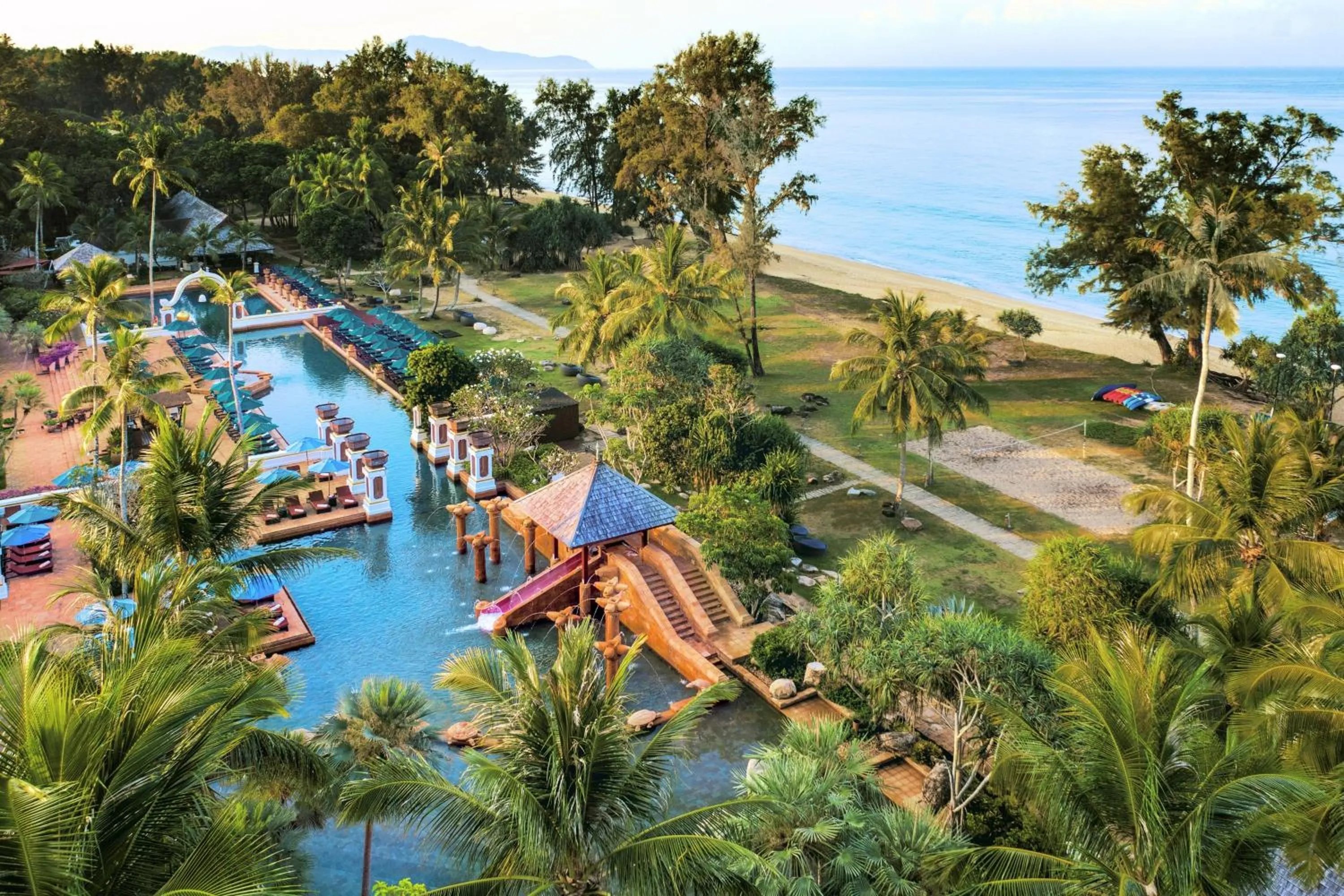 Swimming pool in Marriott's Phuket Beach Club