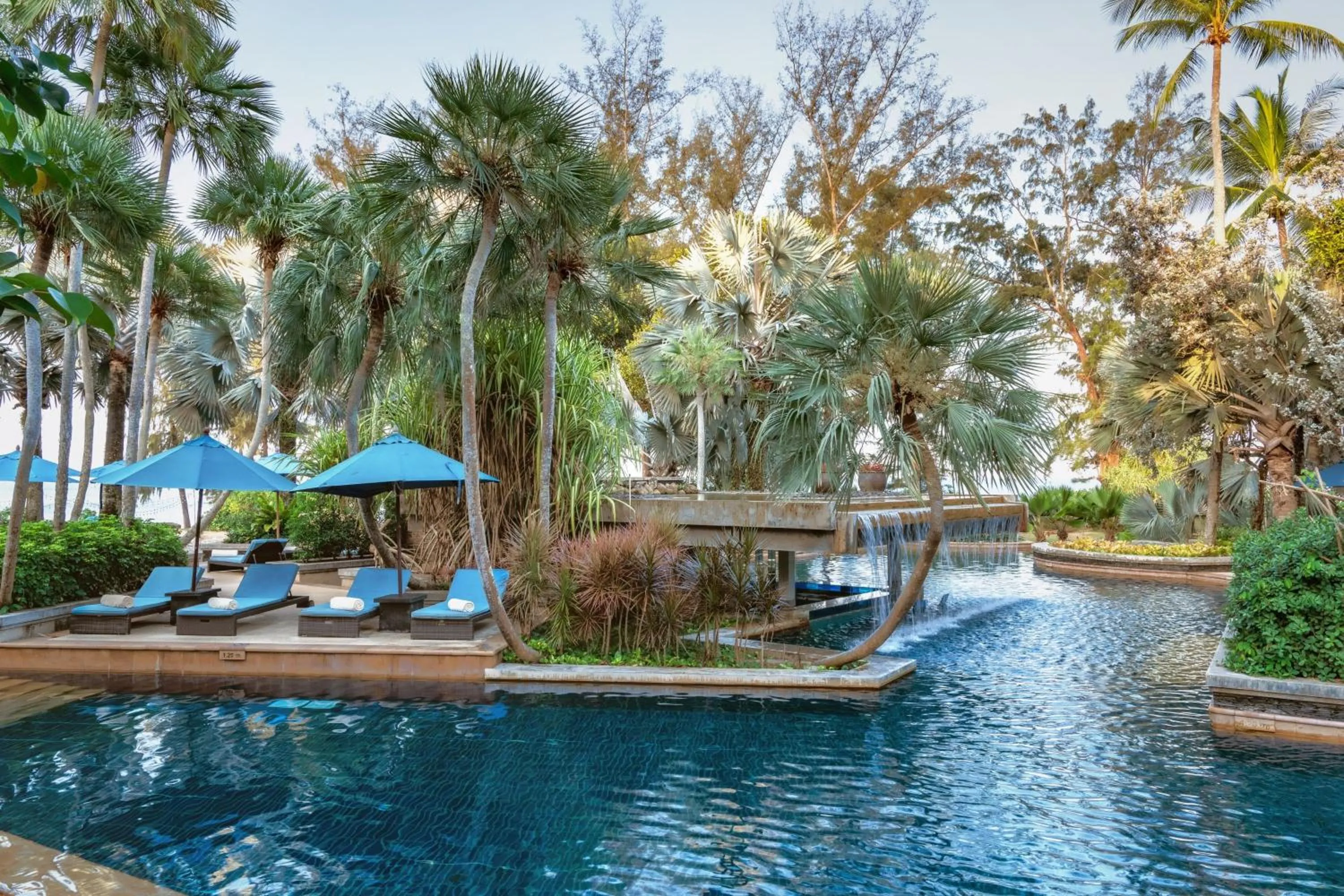 Swimming pool in Marriott's Phuket Beach Club