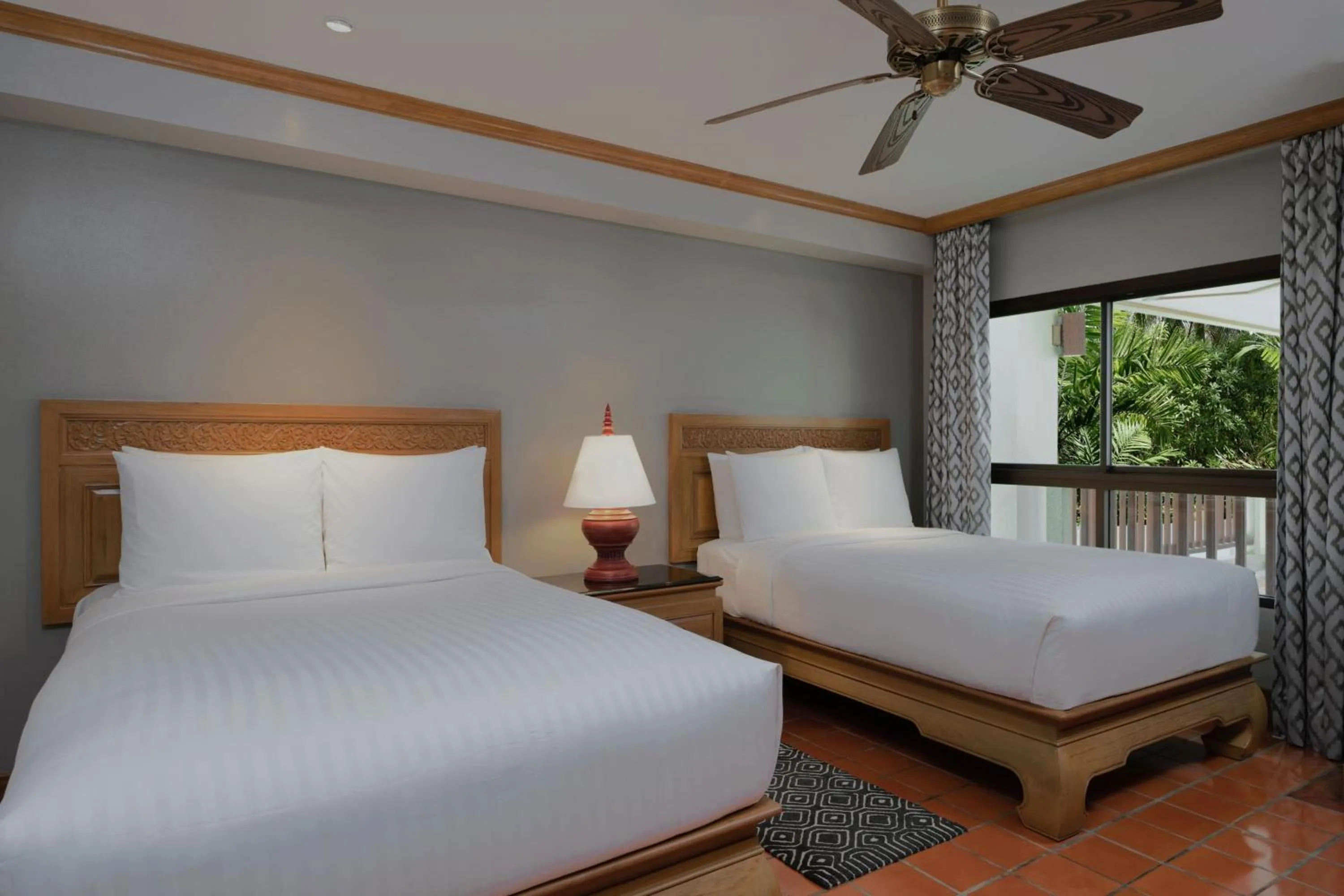 Bedroom, Bed in Marriott's Phuket Beach Club