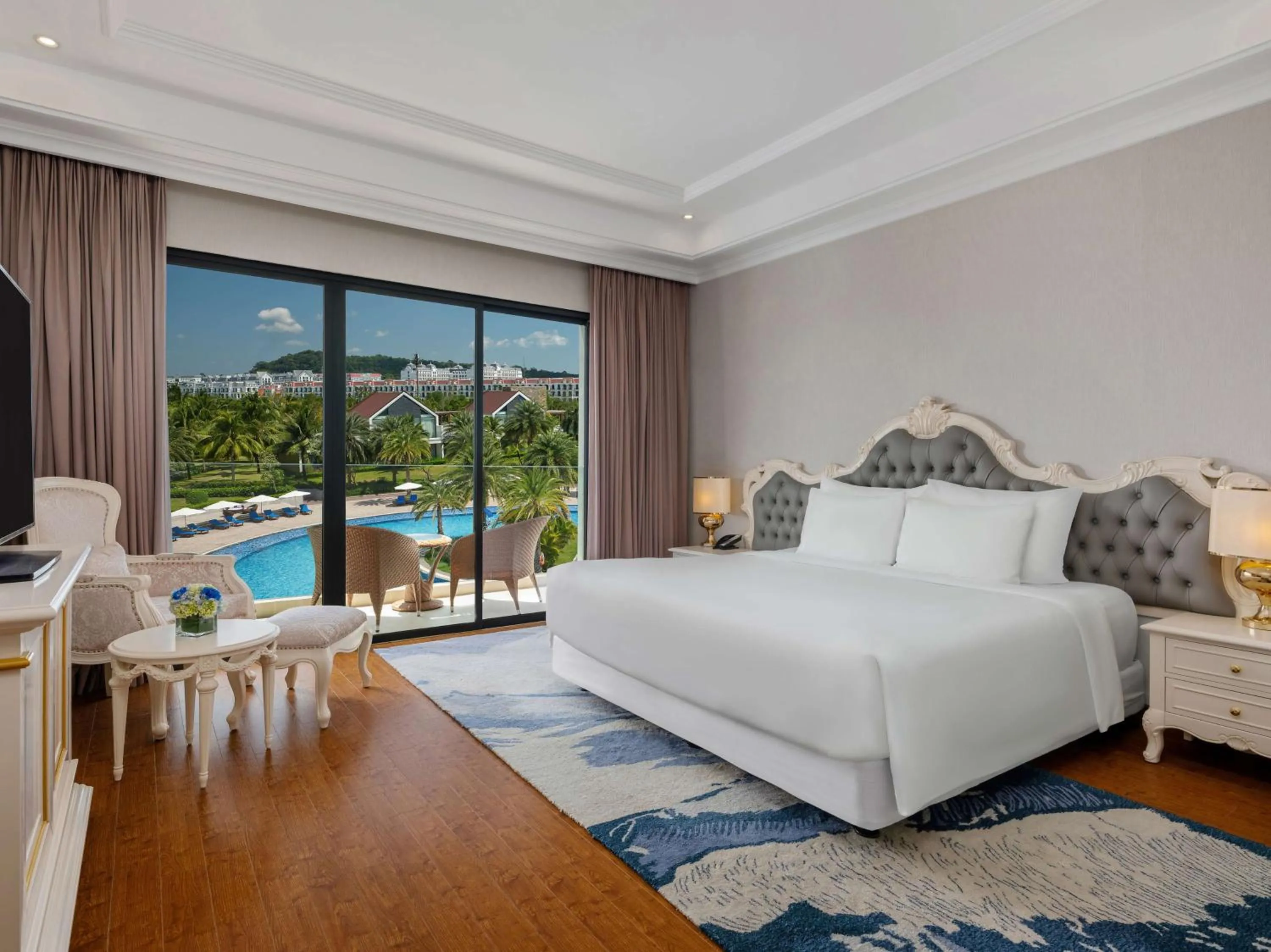 Bedroom, Bed in Radisson Blu Resort Phu Quoc