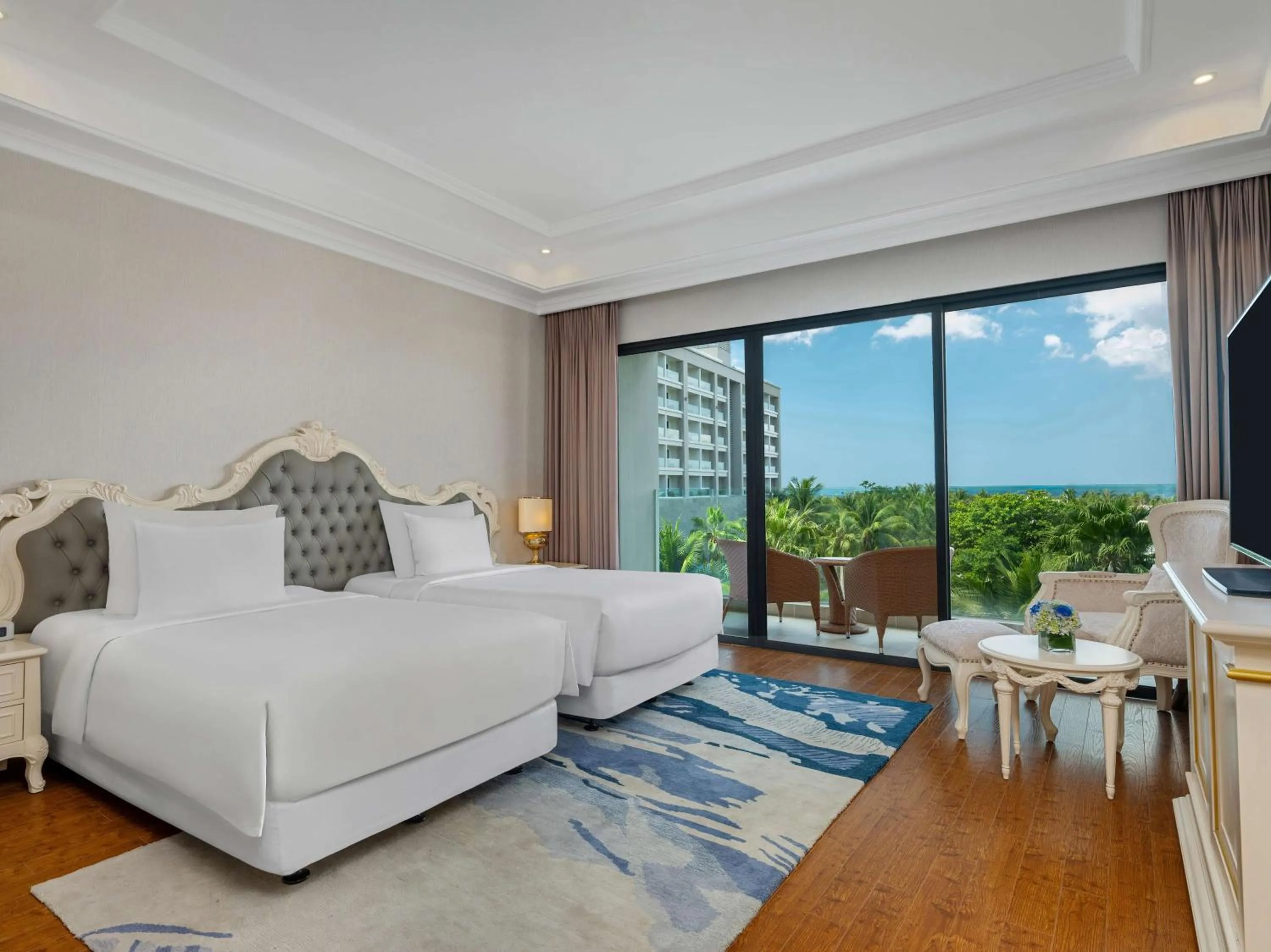 Bedroom, Bed in Radisson Blu Resort Phu Quoc