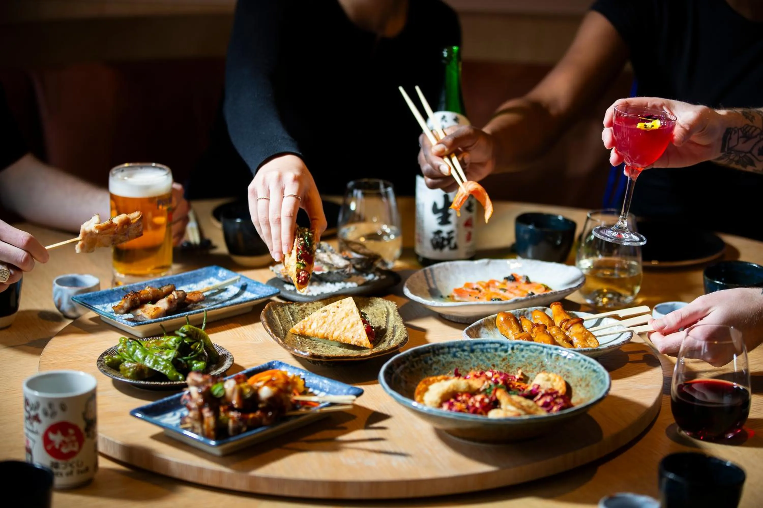 Restaurant/places to eat in East Hotel and Apartments