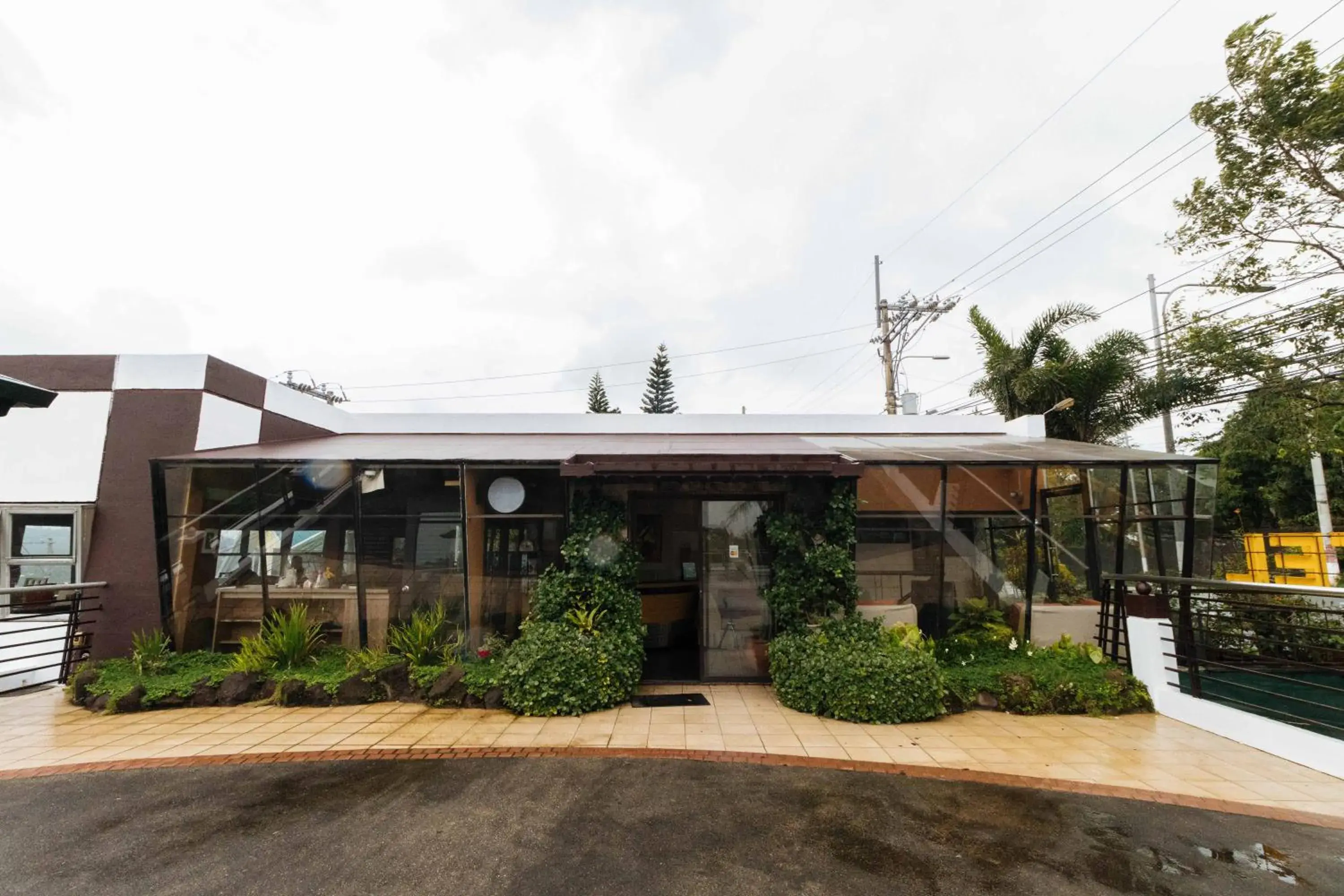 Property building in RedDoorz Plus at The Ridge Tagaytay Property building in RedDoorz Plus at The Ridge Tagaytay