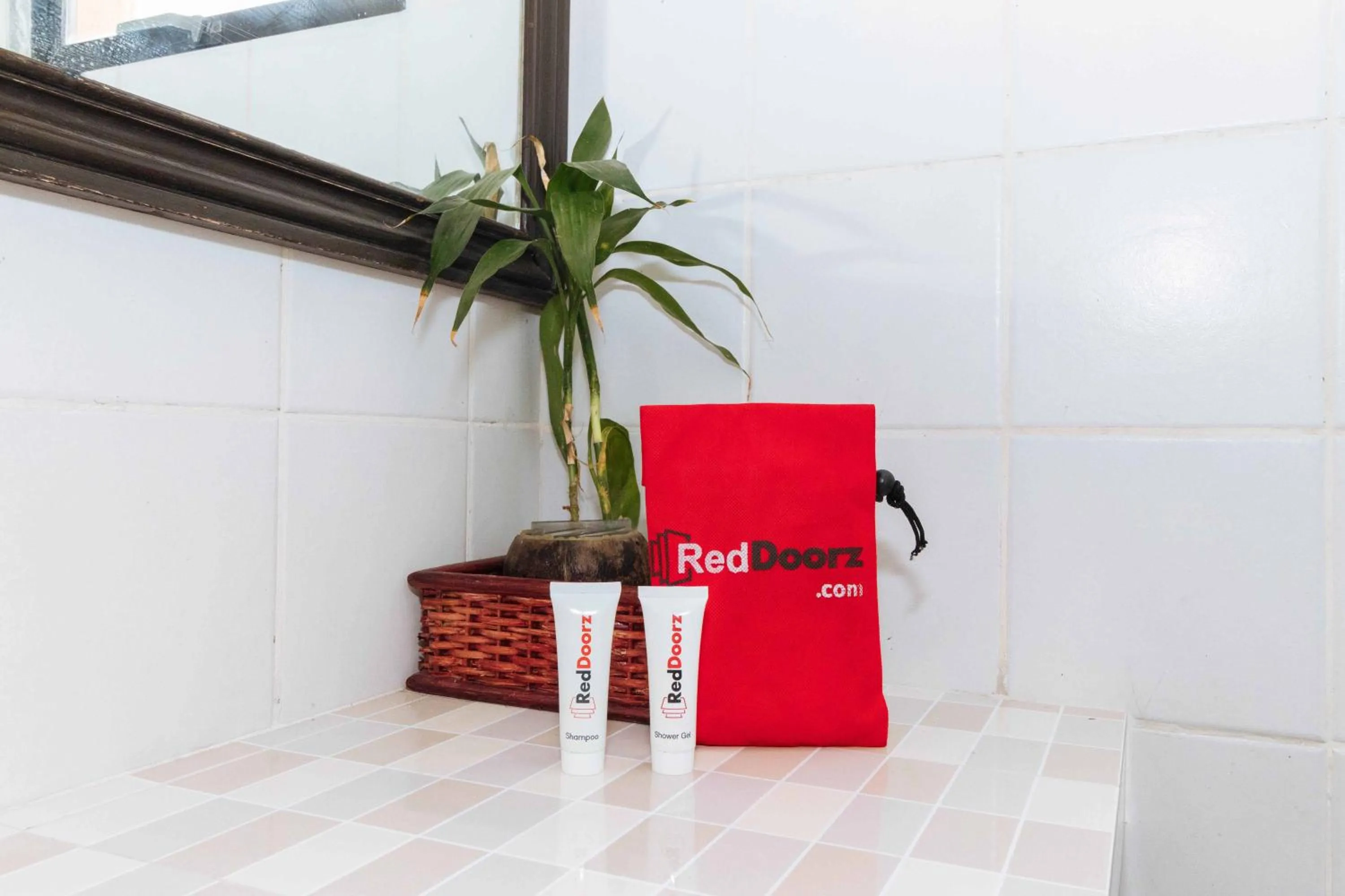 Area and facilities in RedDoorz Plus at The Ridge Tagaytay