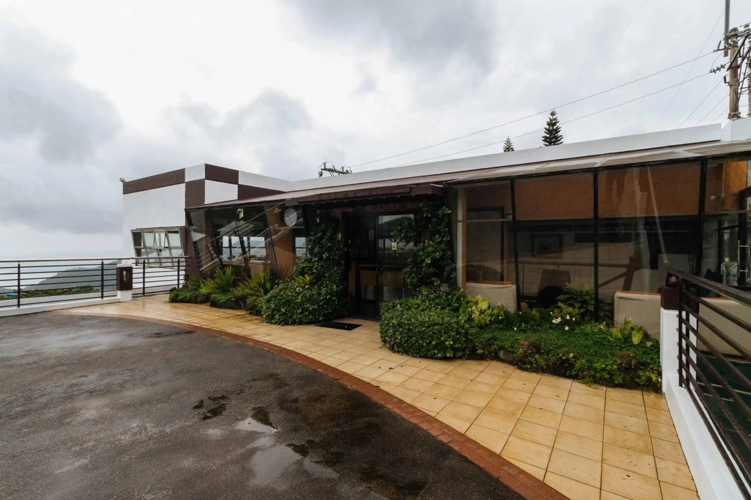 Property building in RedDoorz Plus at The Ridge Tagaytay Property building in RedDoorz Plus at The Ridge Tagaytay