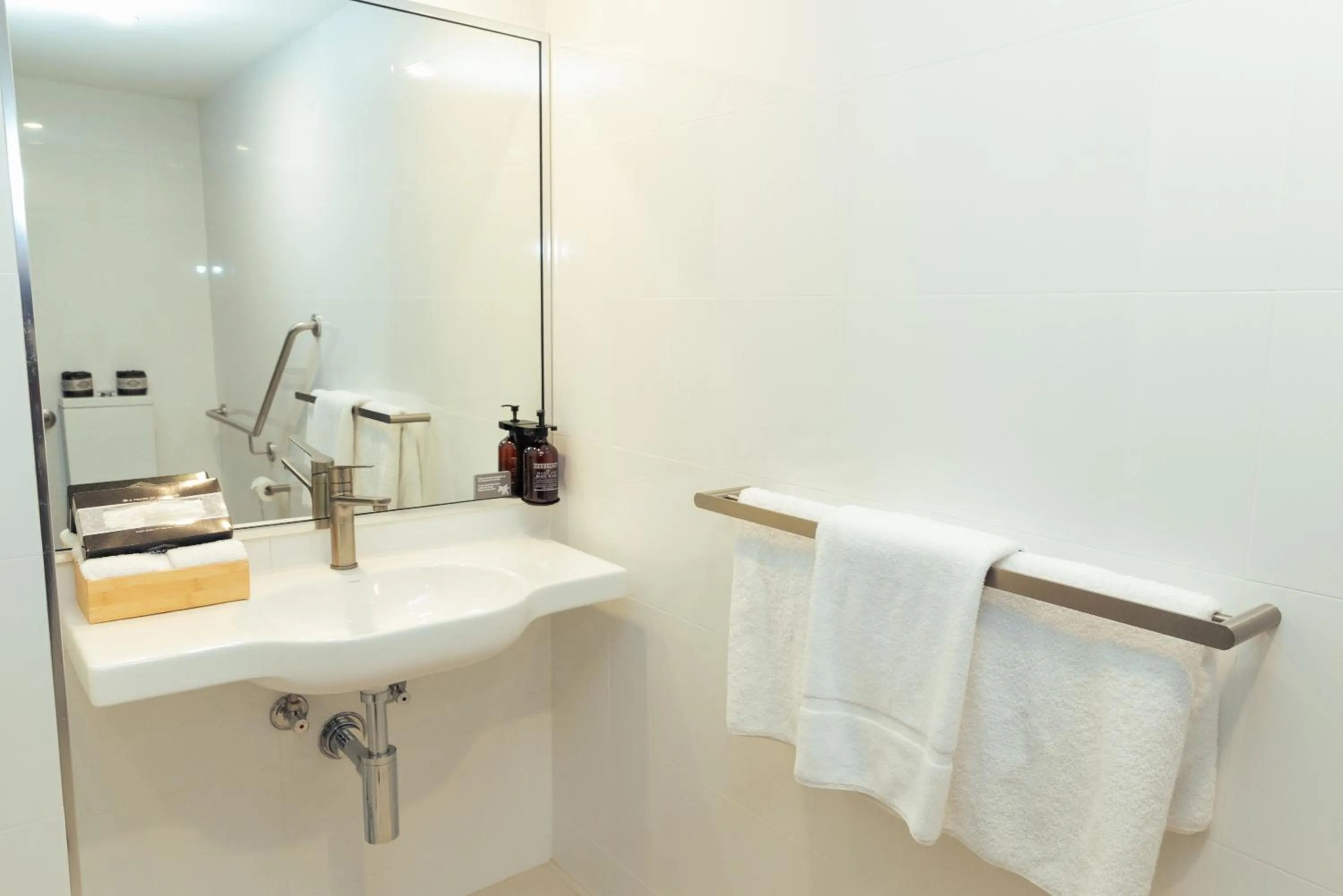 Bathroom in Lismore Gateway Motel