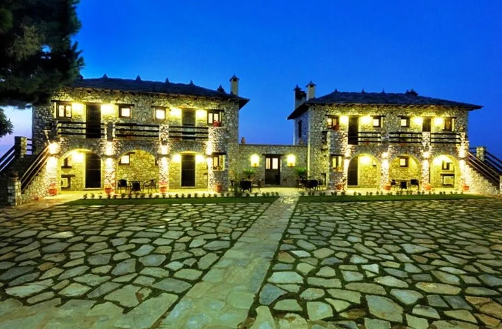 Property building in Prasino - Galazio