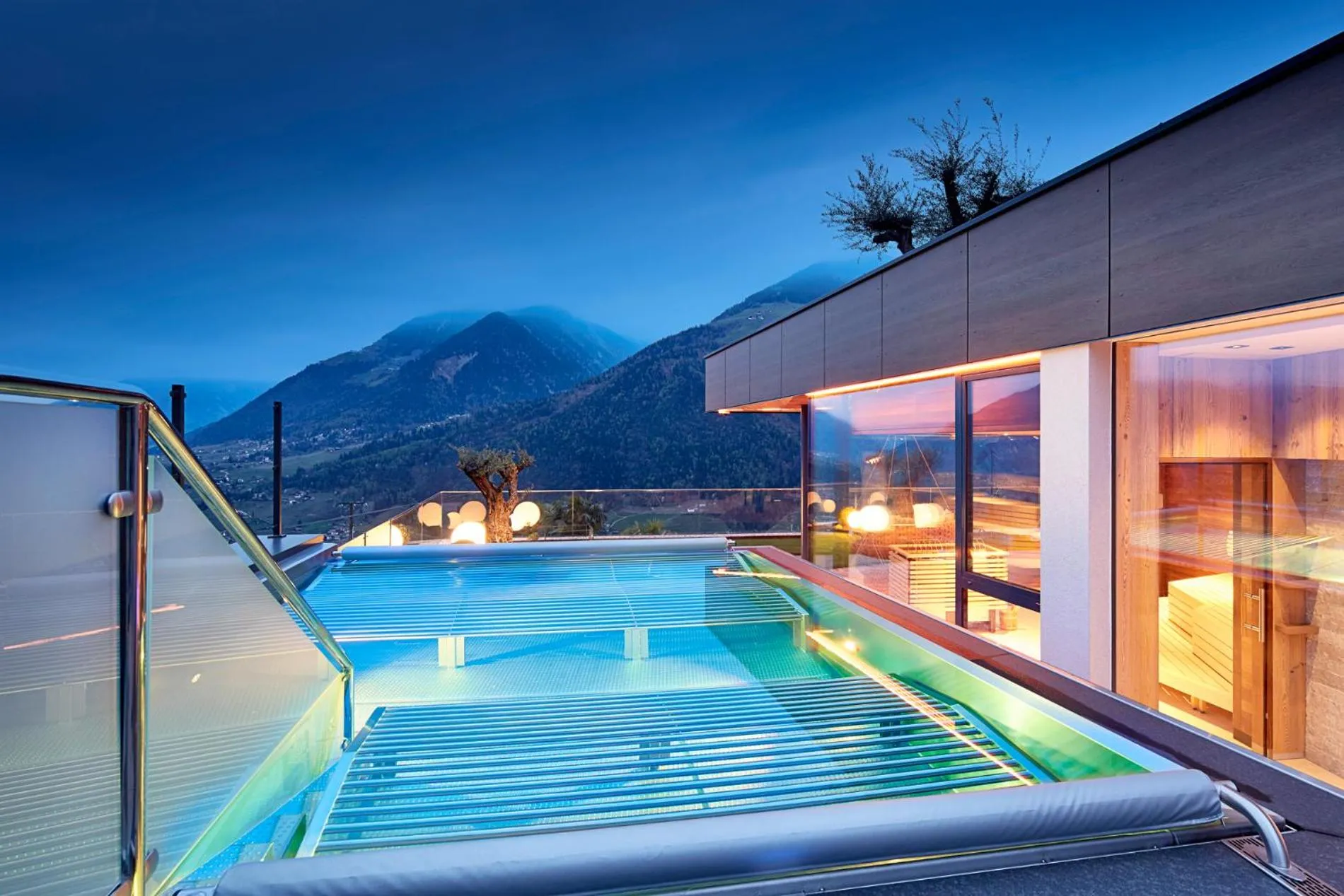 Hot Tub in Hotel Das Sonnenparadies