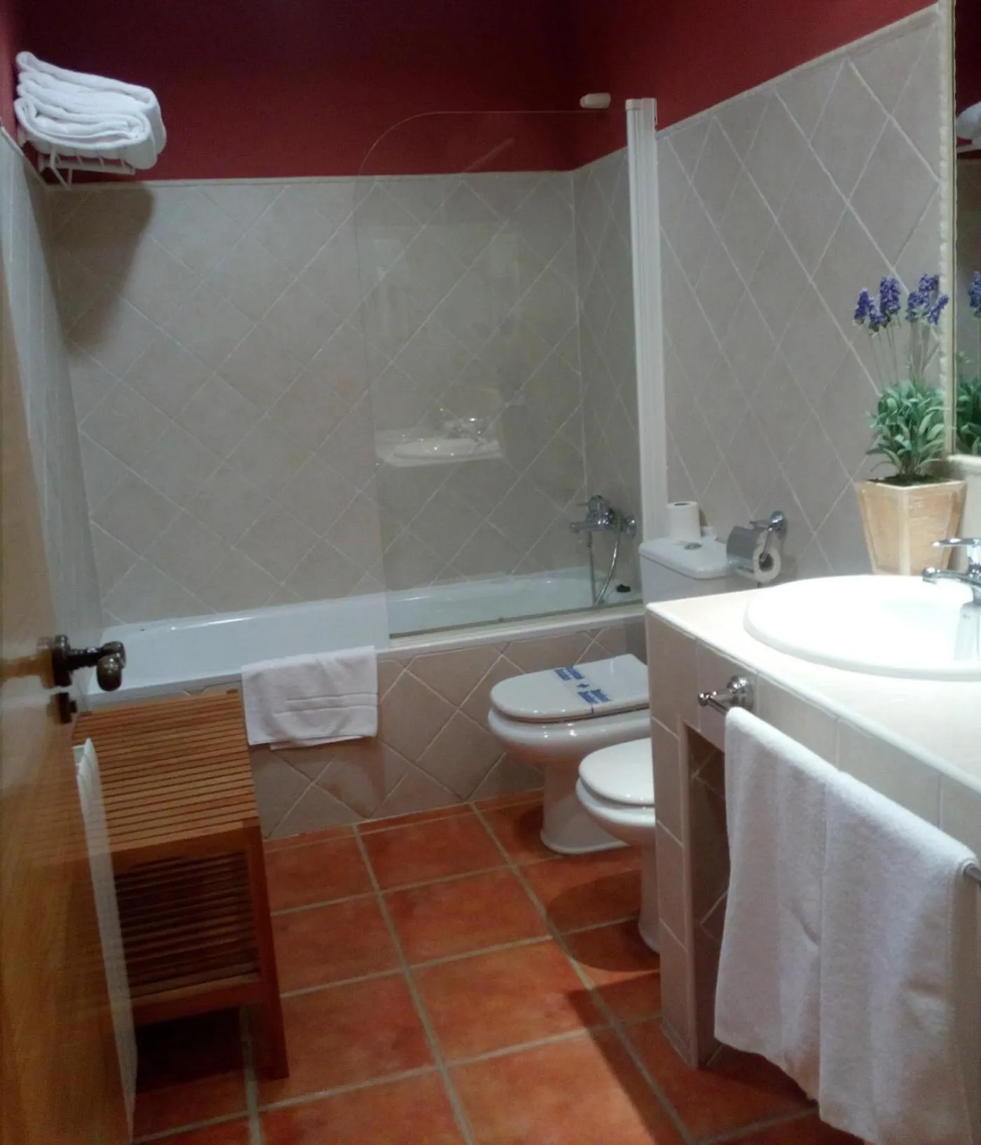 Bathroom in Hotel Rural El Jardin de la Hilaria