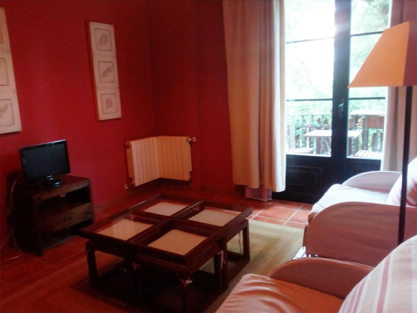 Living room, Bed in Hotel Rural El Jardin de la Hilaria