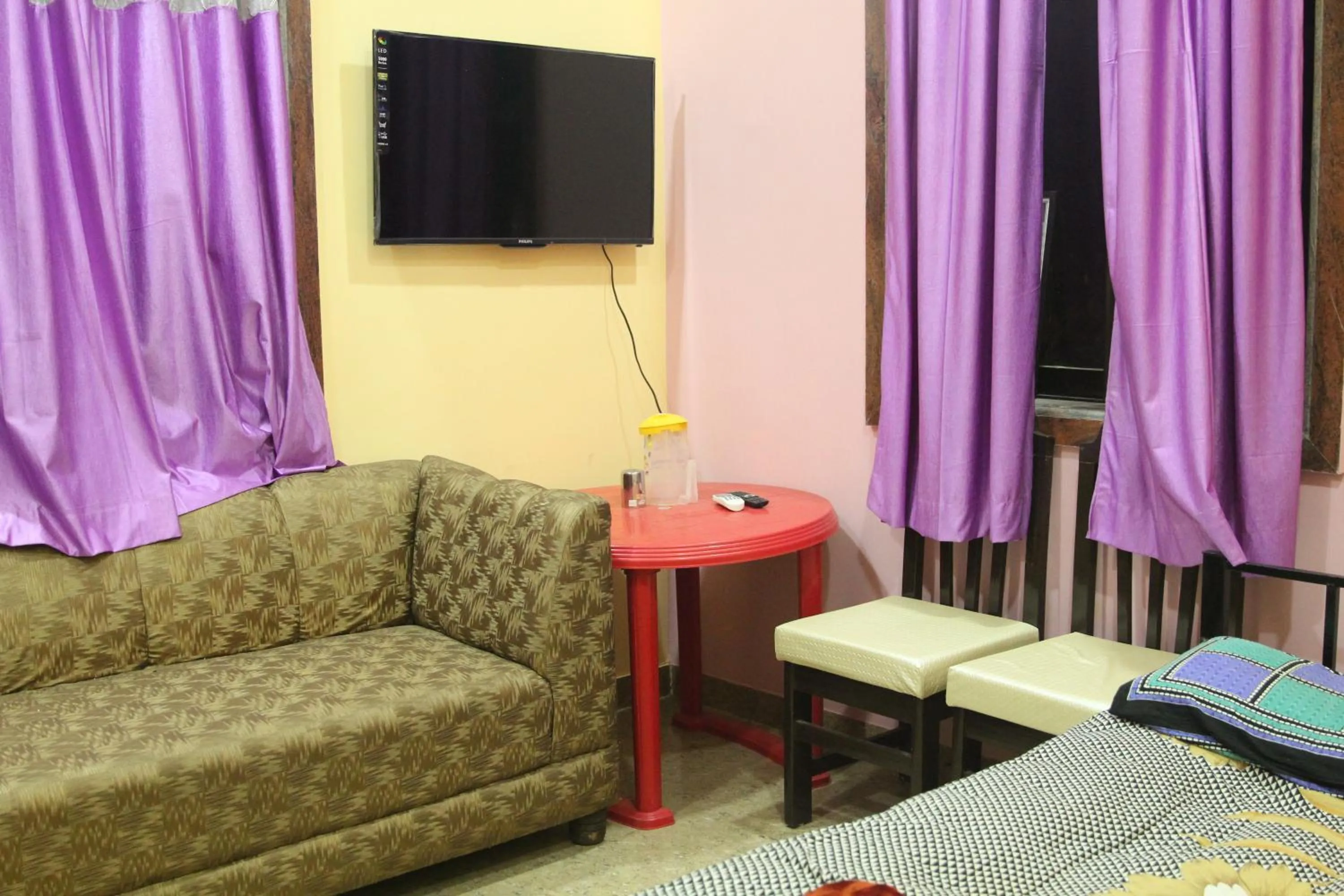 Living room in Shree Ramkrishna Anandvan
