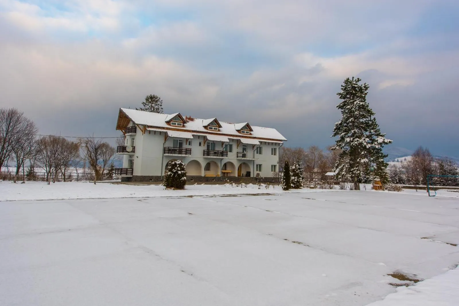 Property building in Complex Panicel