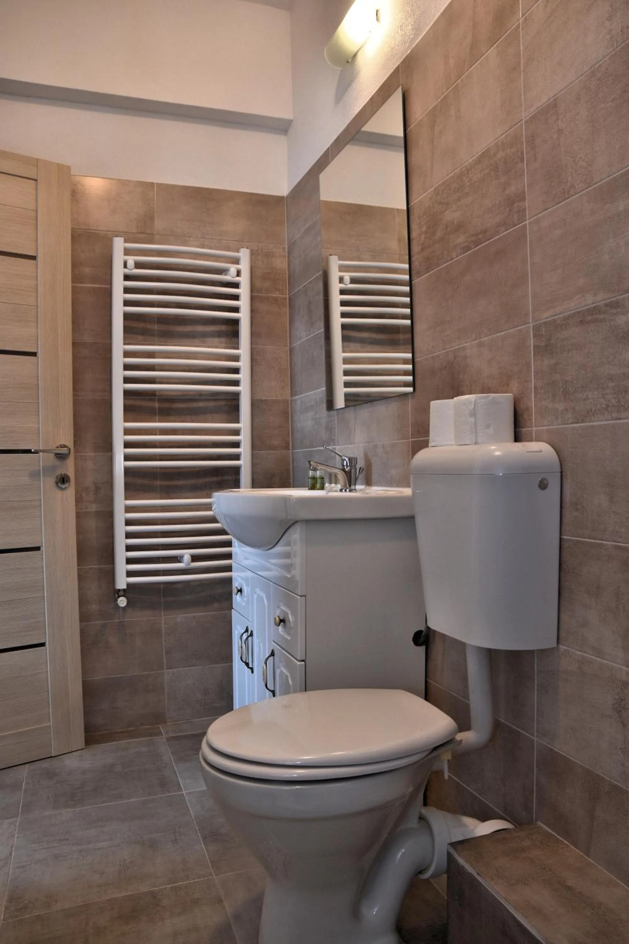 Bathroom in Complex Panicel