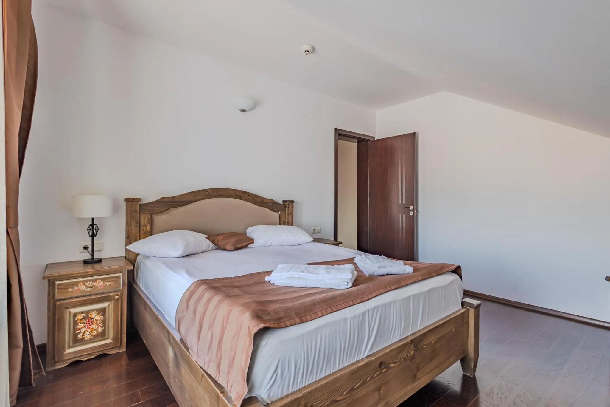 Bed in Complex Panicel