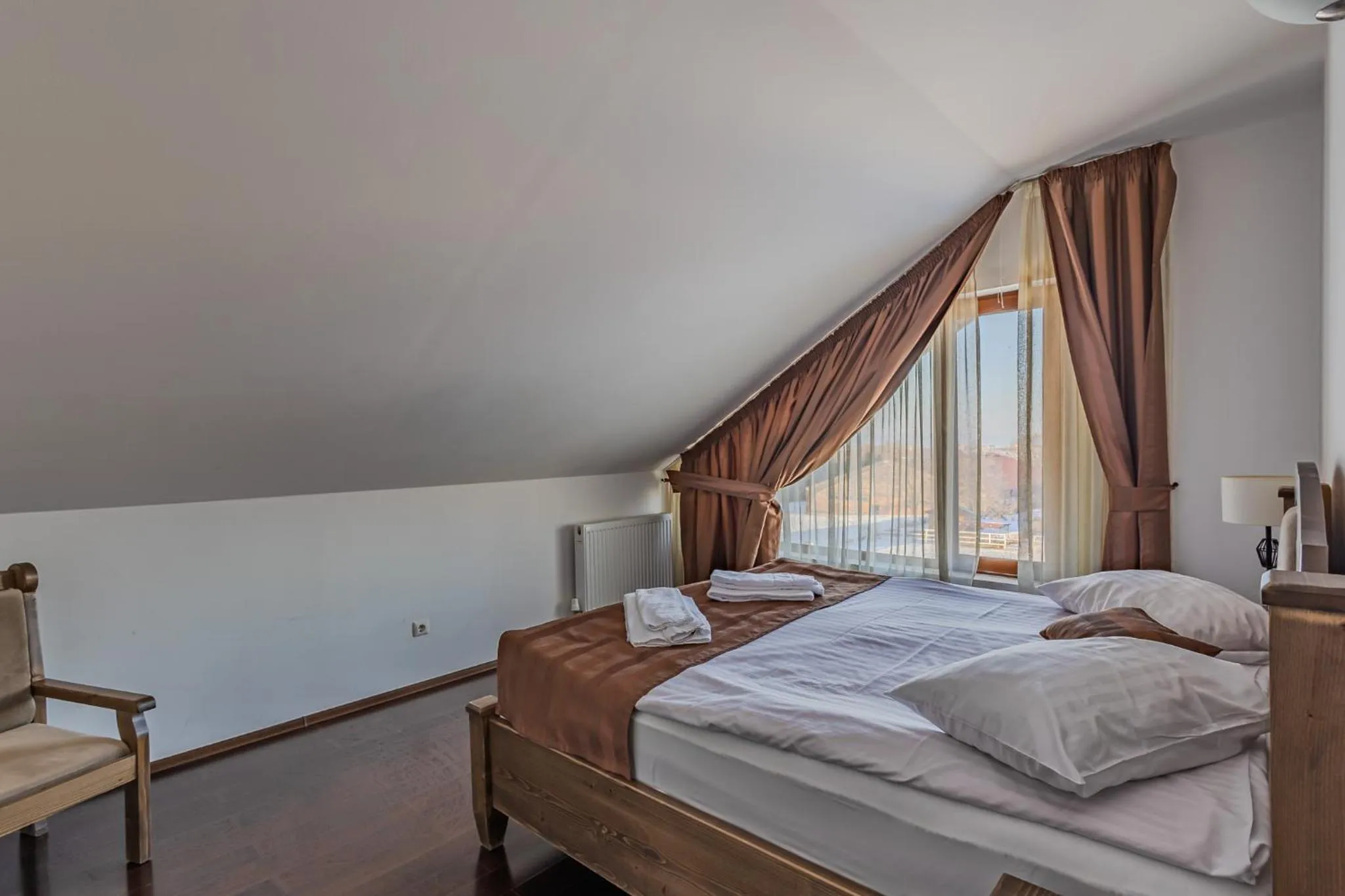 Bed in Complex Panicel