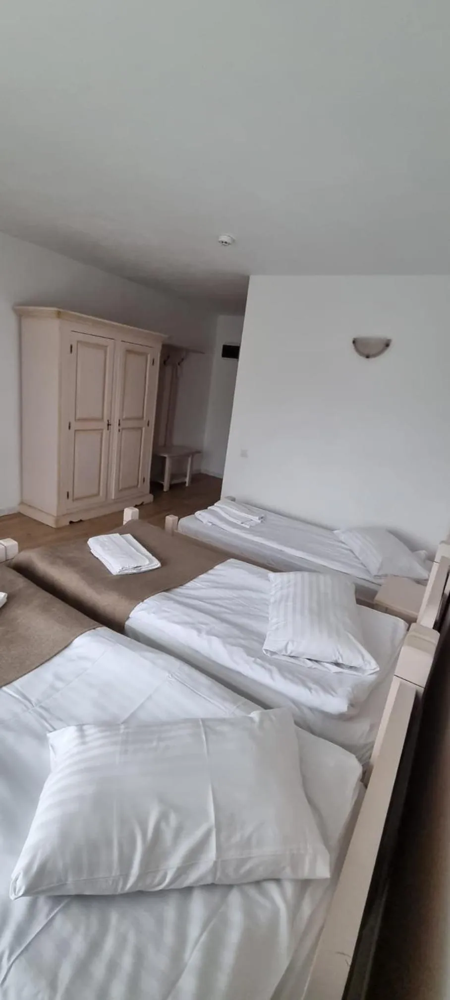 Bed in Complex Panicel