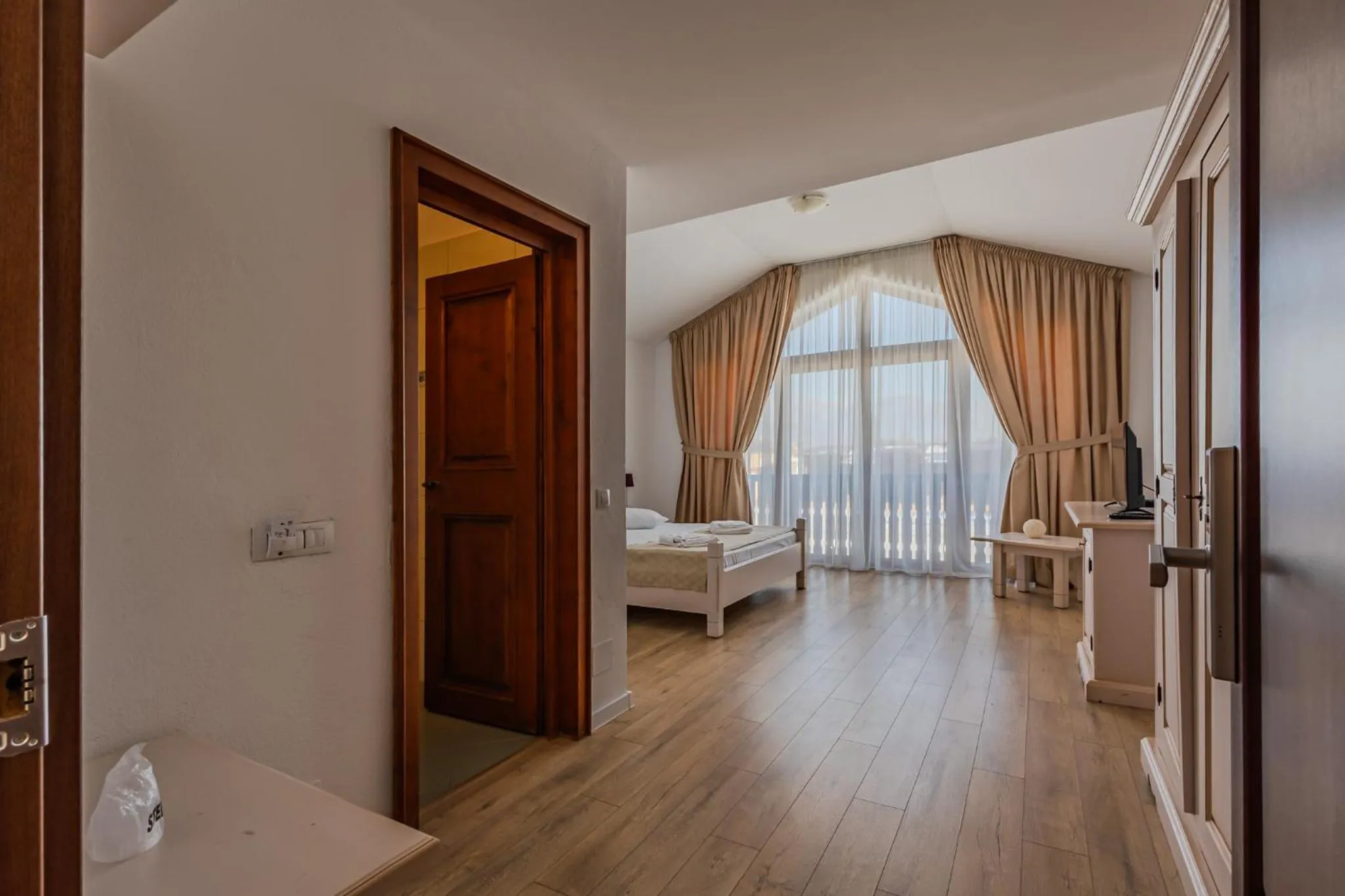 Bed in Complex Panicel