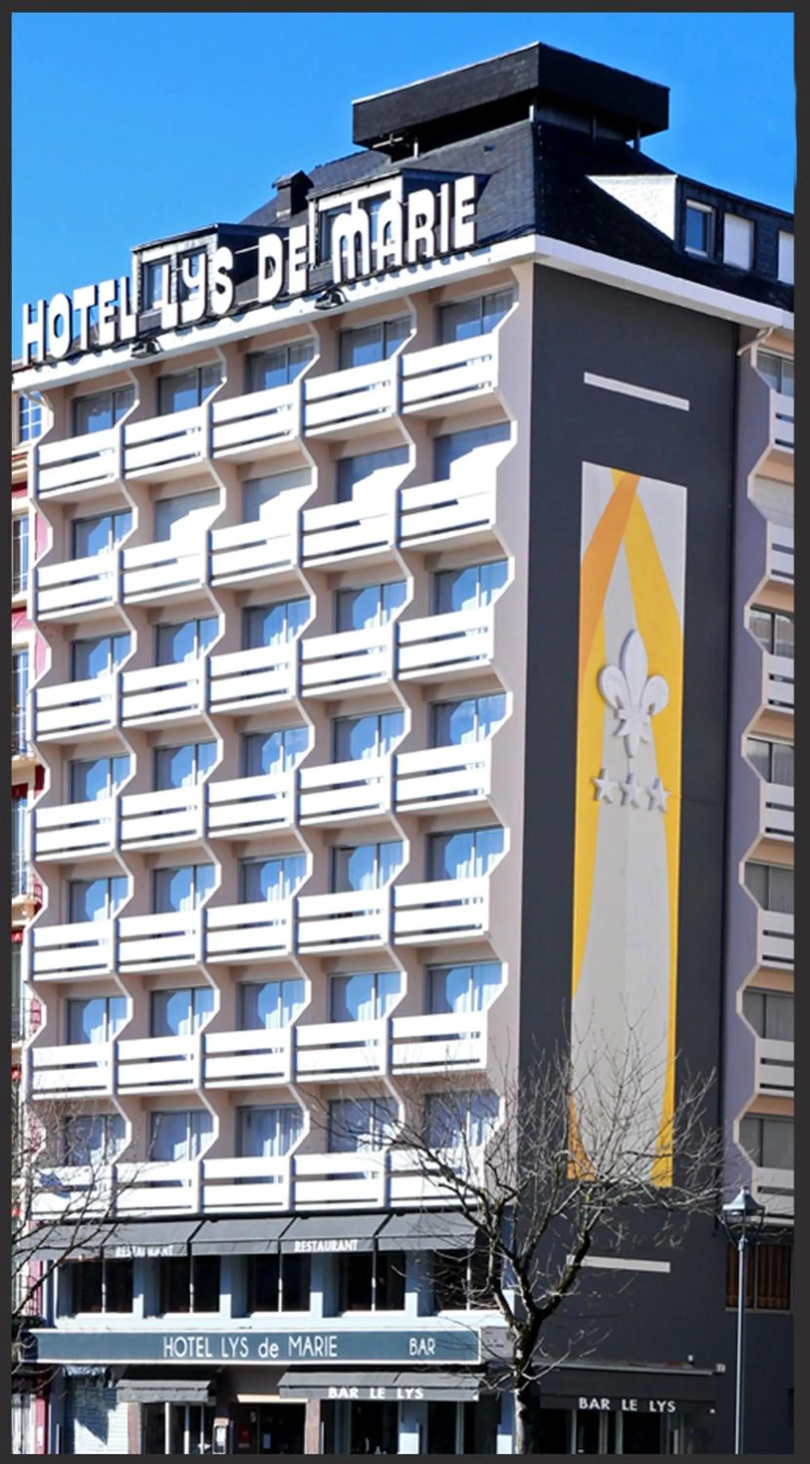 Facade/entrance in Hôtel Lys de Marie