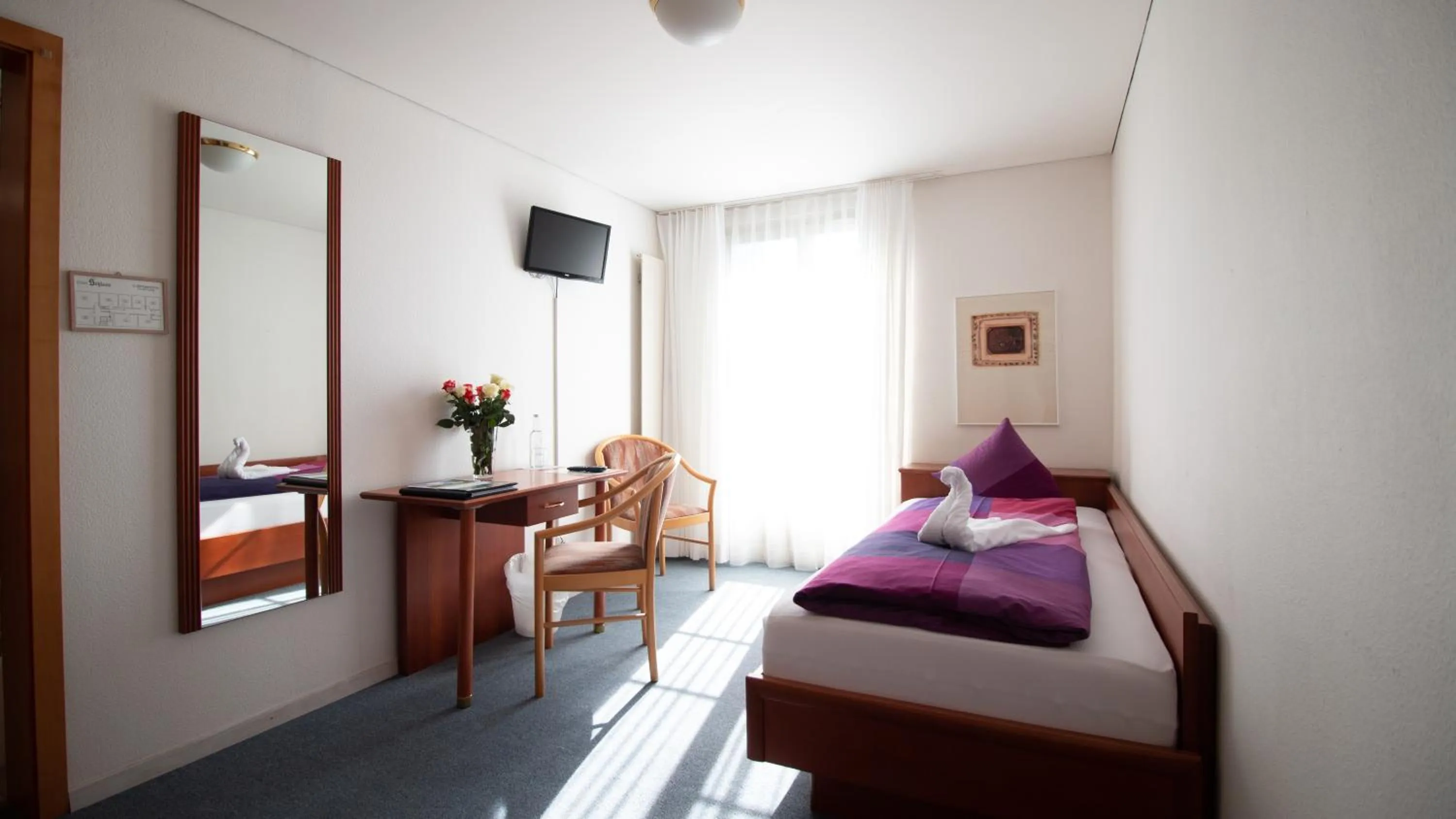 Bed in Hotel Schloss Romanshorn