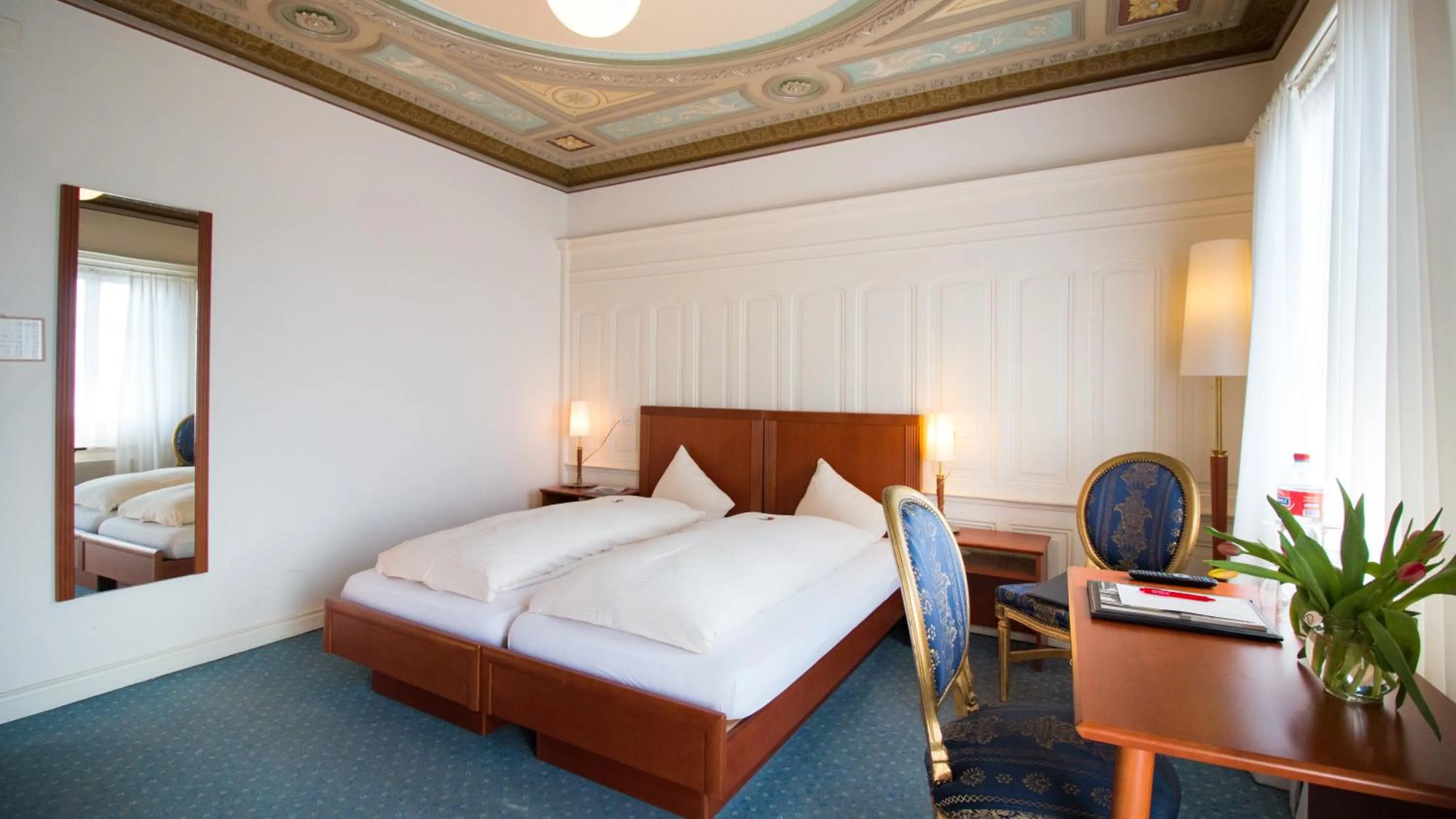 Bed in Hotel Schloss Romanshorn