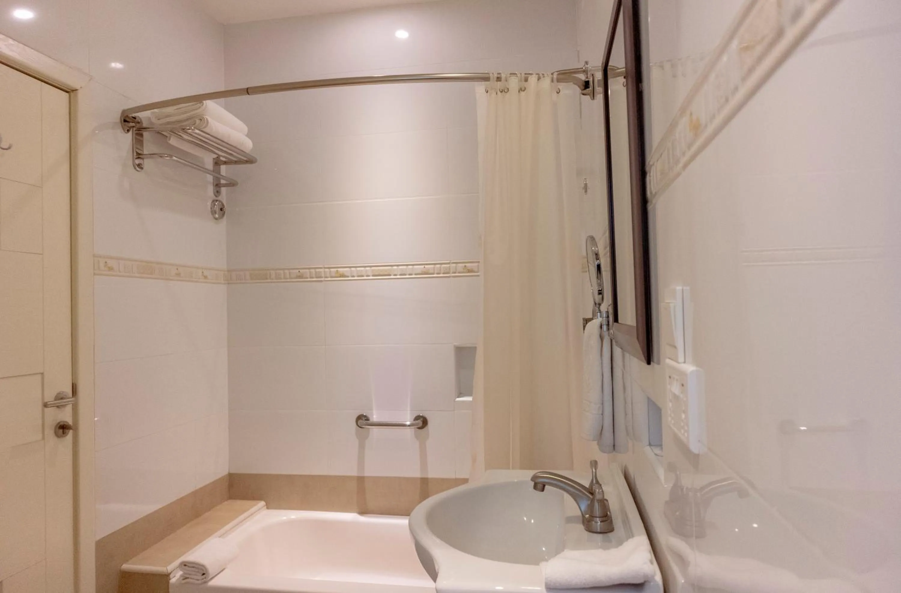 Bathroom in Frederick's Lodge