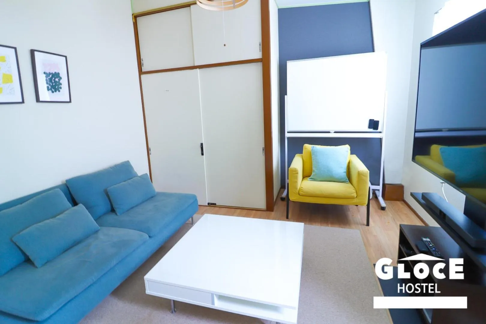 Living room, Bed in GLOCE 横須賀 シェアルーム NAVY BASE l Yokosuka Share room at NAVY BASE
