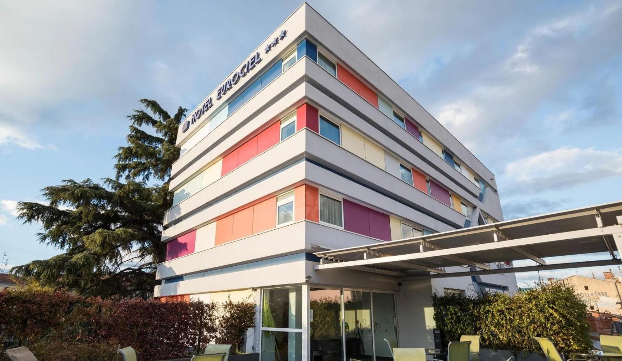 Bird's eye view in Privilège Hôtel & Apparts Eurociel Centre Comédie