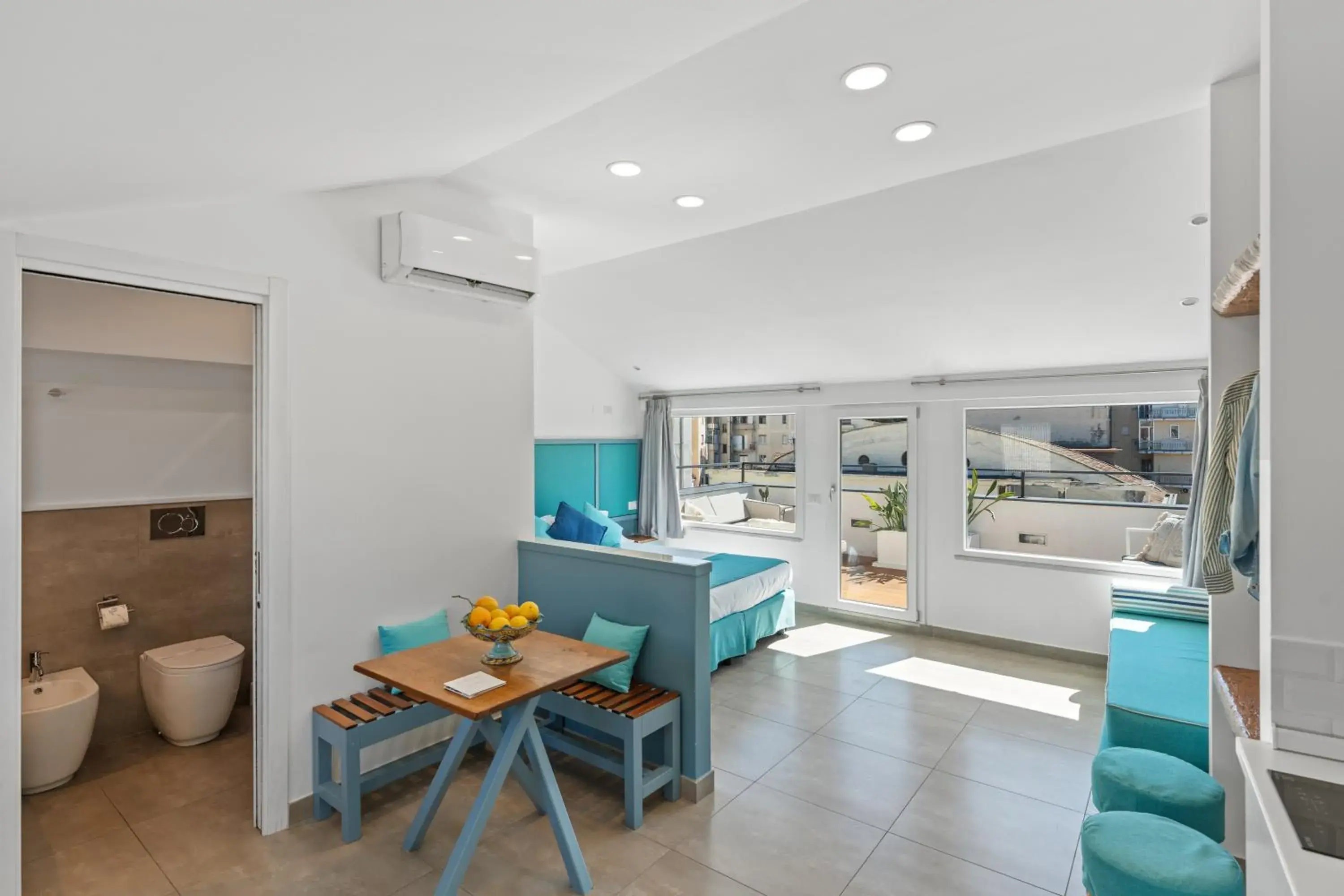 Triple Room with Terrace in Boutique Suites 186 Triple Room with Terrace in Boutique Suites 186