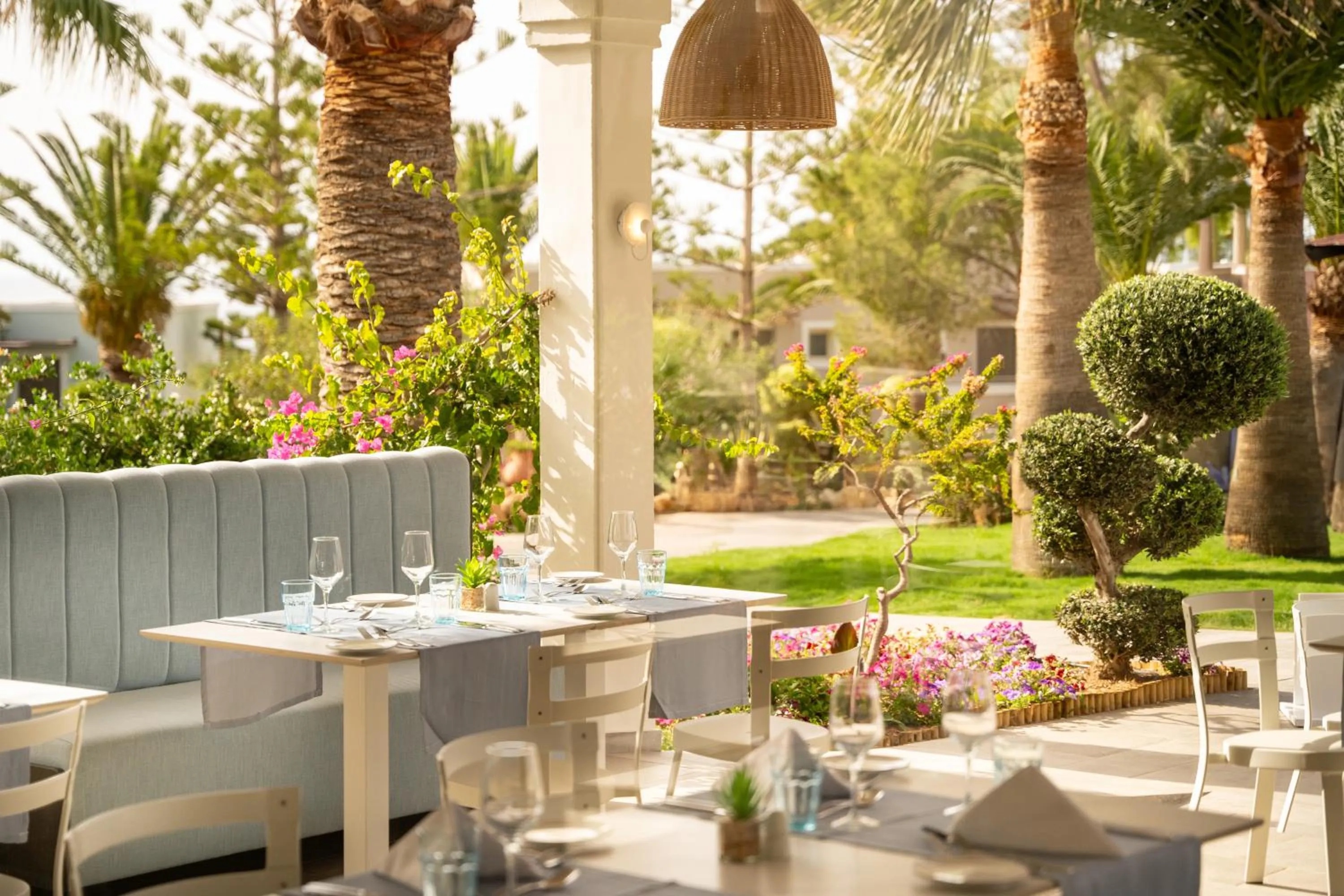 Restaurant/places to eat in Iberostar Selection Creta Marine