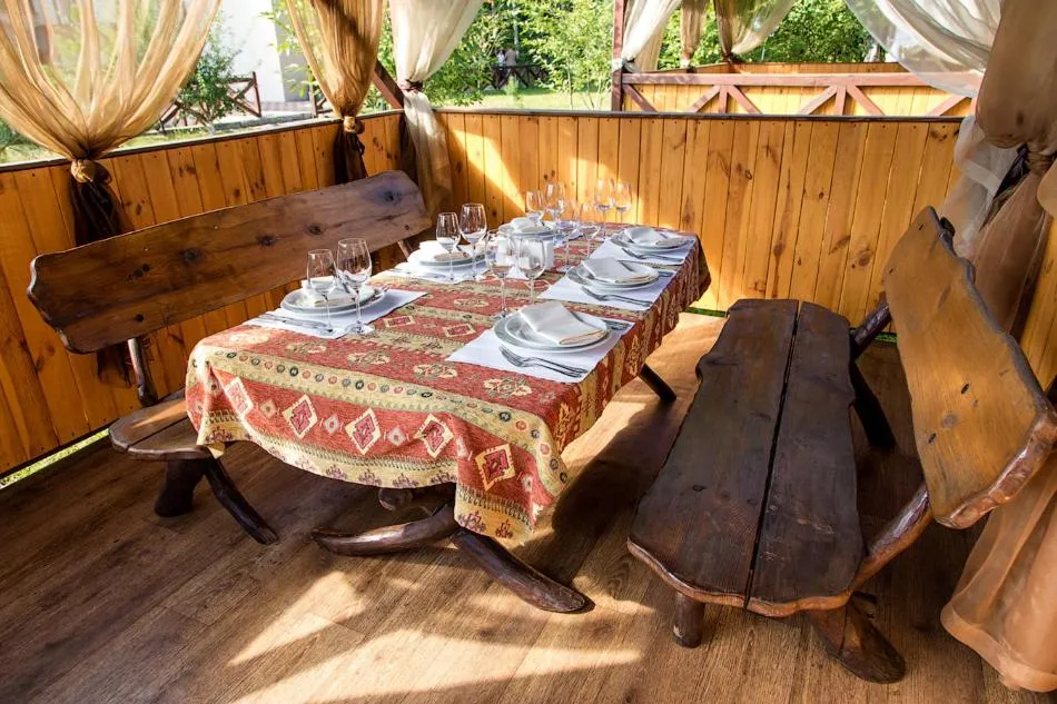 Restaurant/places to eat in Hotel Krakow
