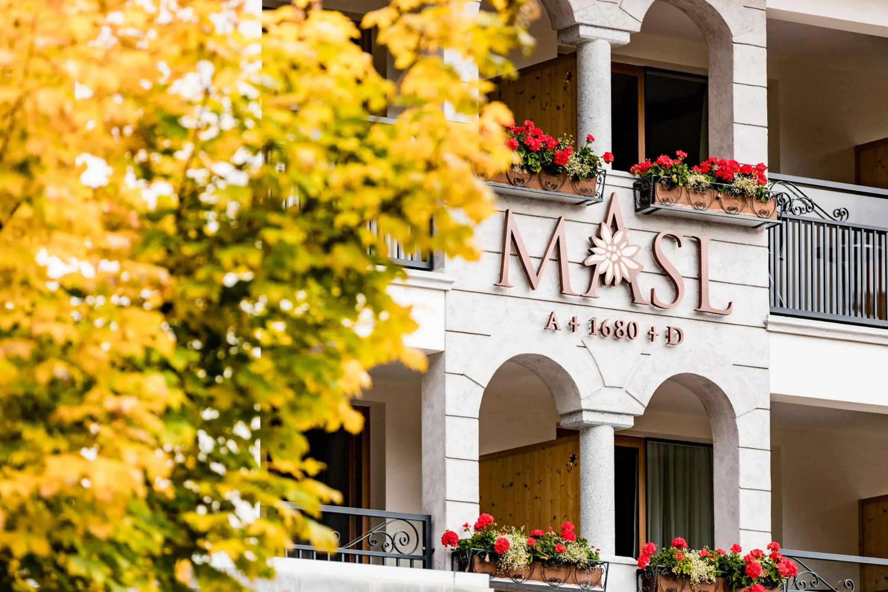 Facade/entrance in Hotel Masl