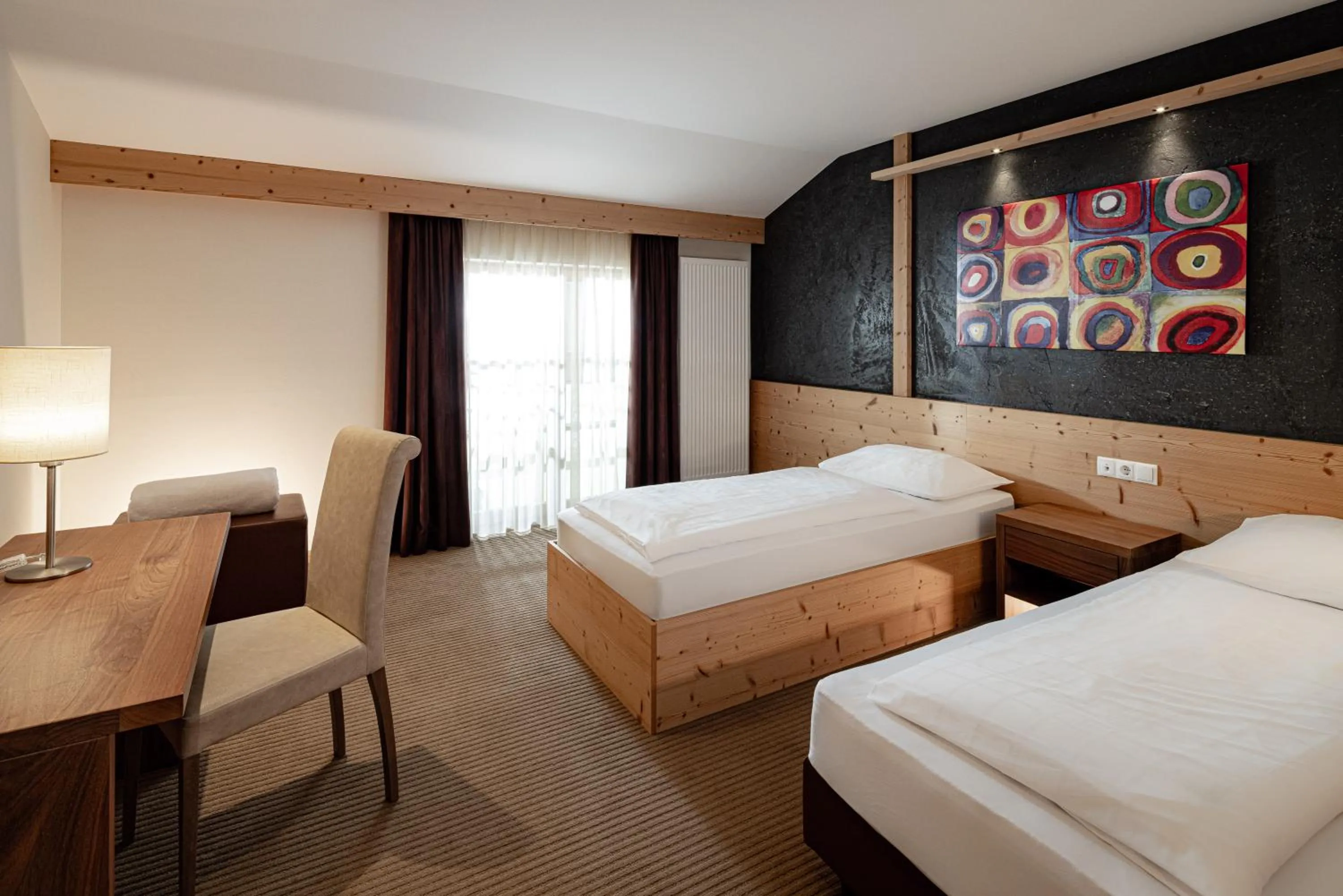 Staff, Bed in Hotel Masl