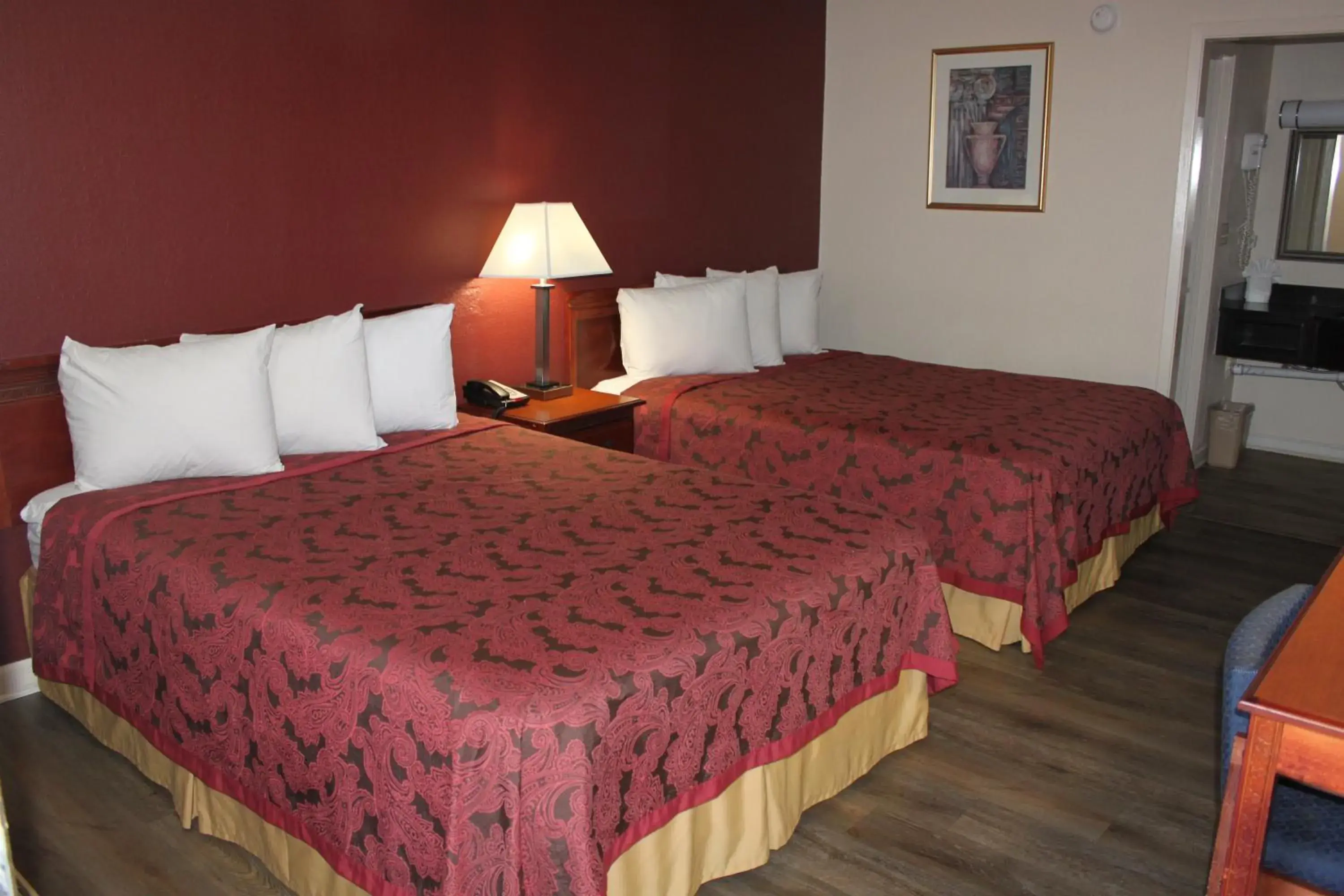 Double Room Smoking in Travel Inn Buford - Mall of Georgia Double Room Smoking in Travel Inn Buford - Mall of Georgia