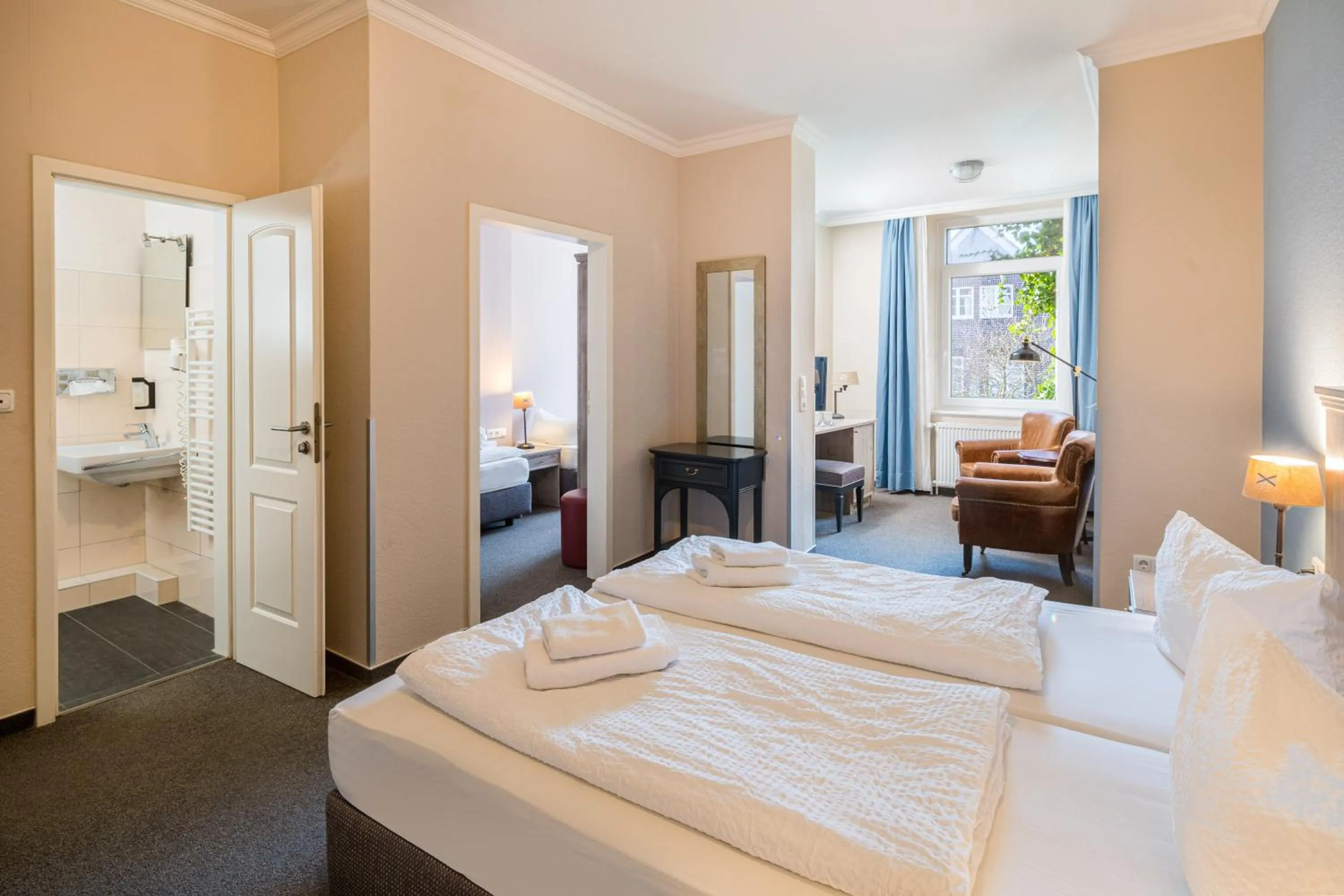 Photo of the whole room, Bed in Inselhotel Langeoog