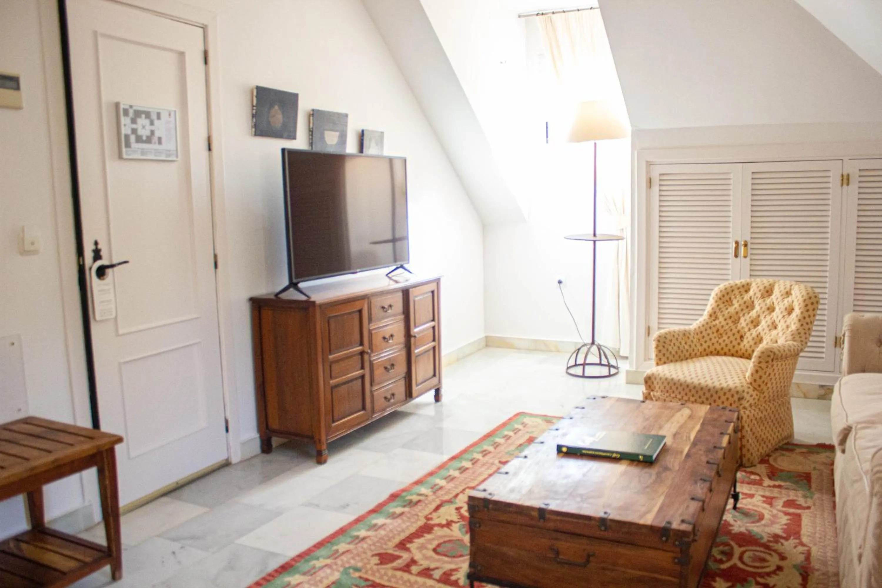 Living room in Hotel Hacienda Montenmedio