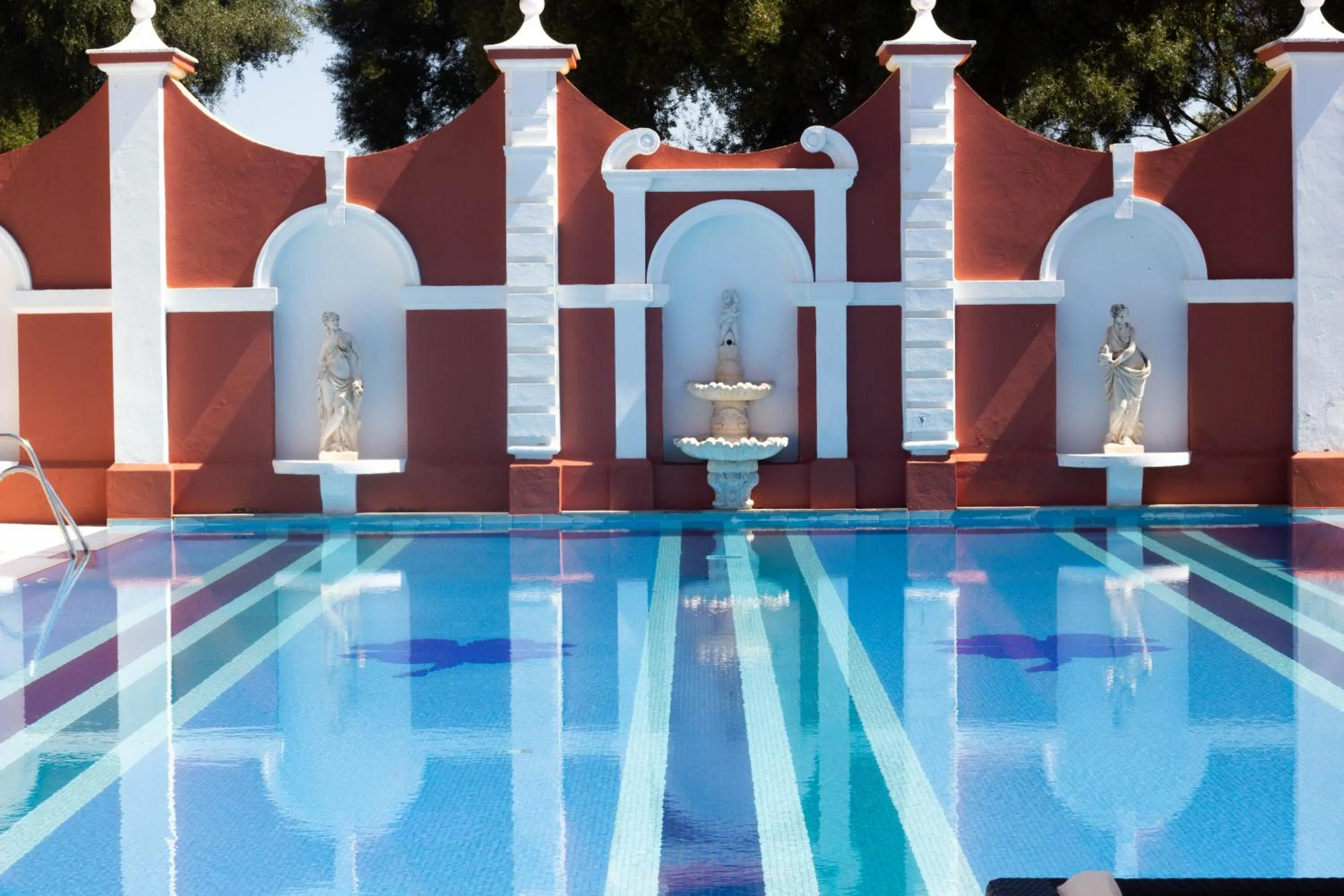 Swimming pool in Hotel Hacienda Montenmedio