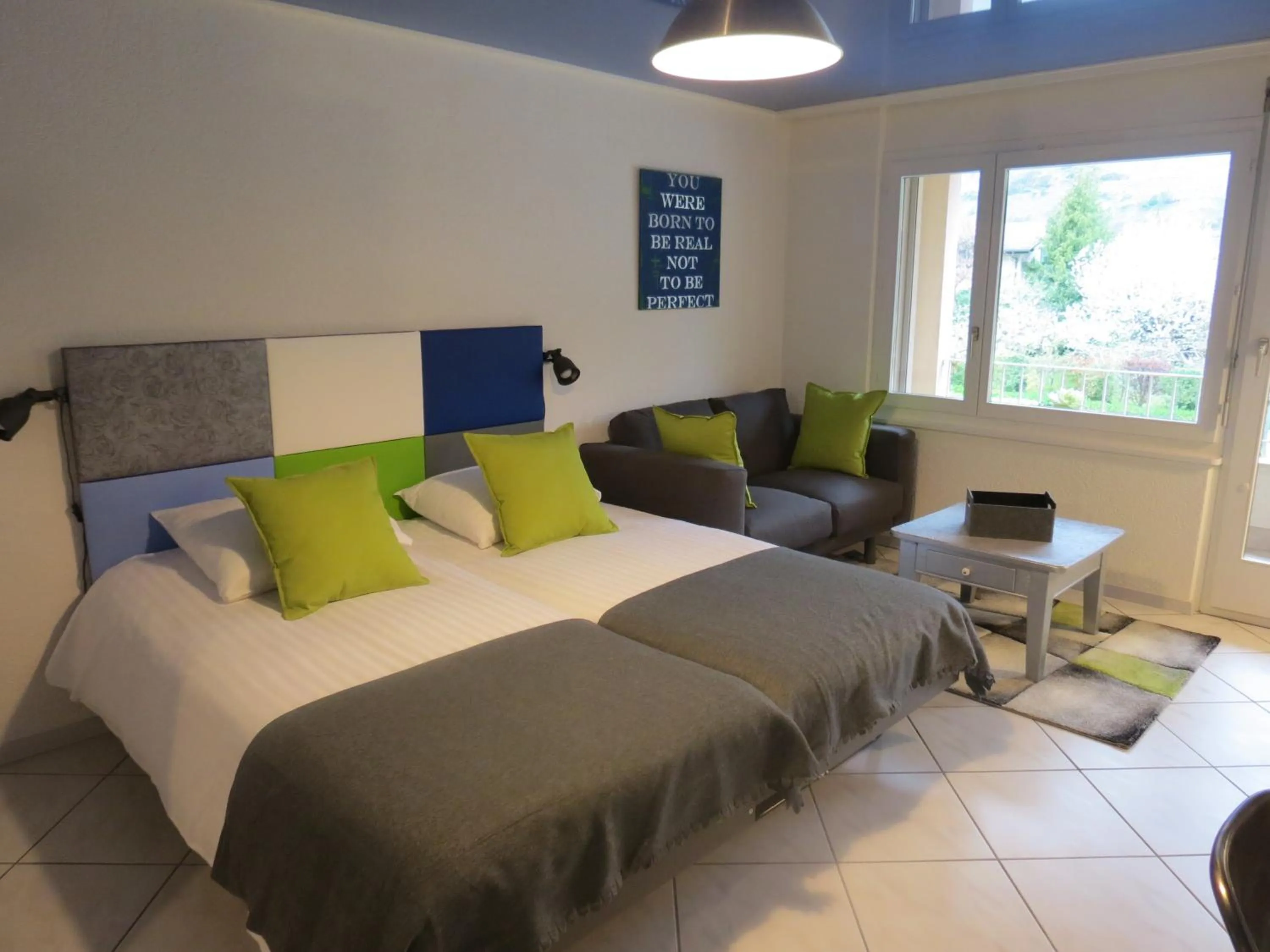 Photo of the whole room, Bed in Saillon Evasion Sarl